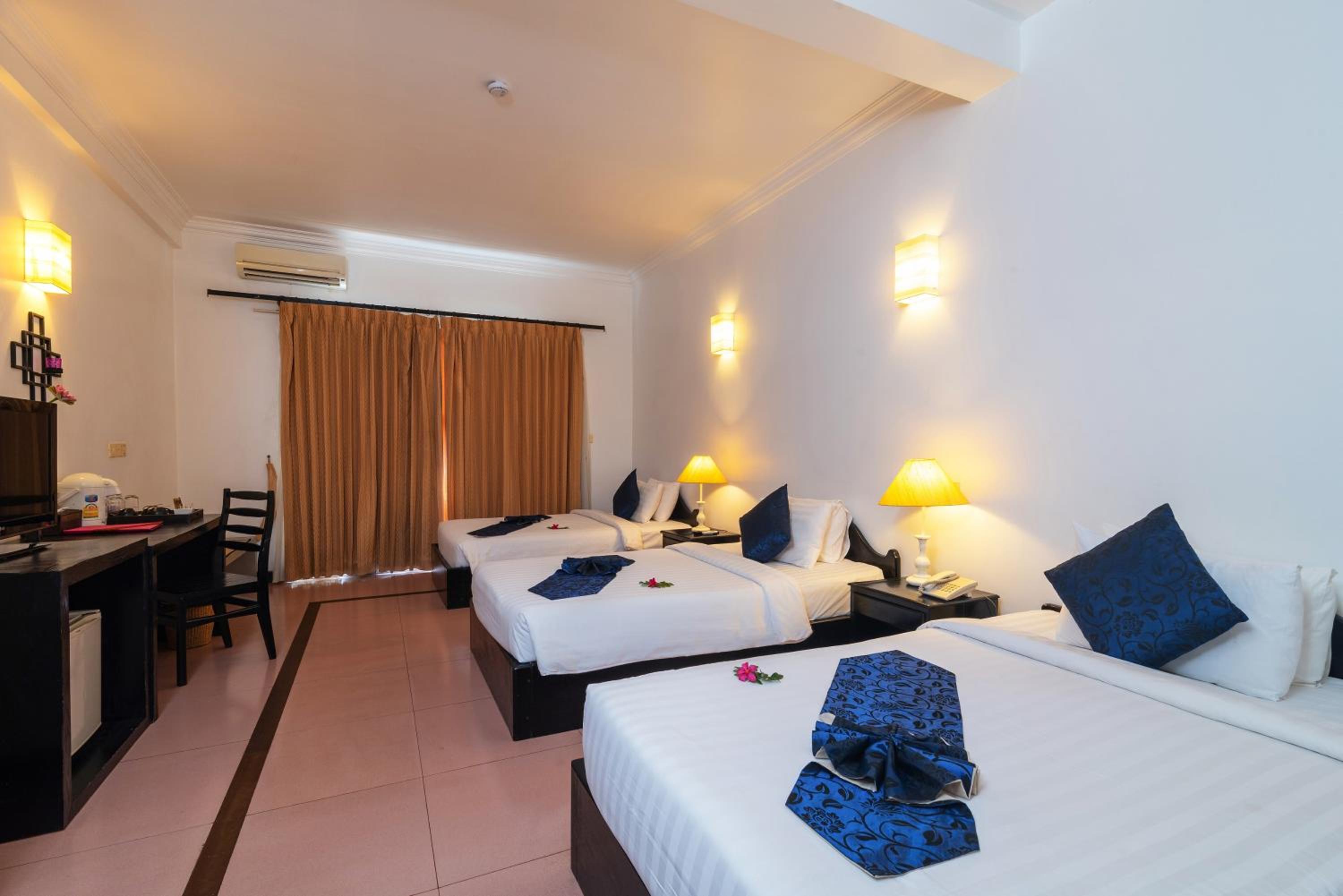 Deluxe Triple Room - Photo 3