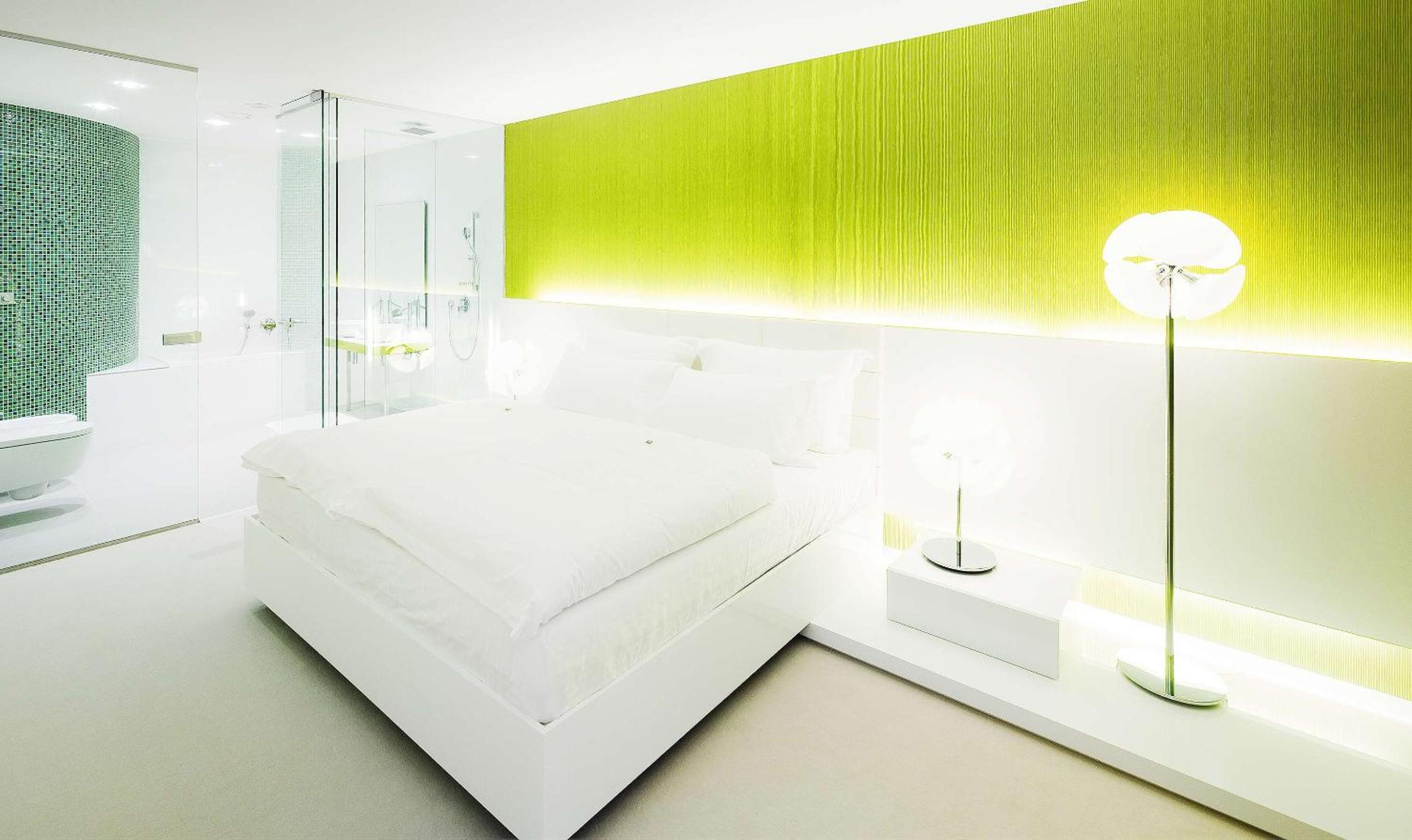 Suite - Photo 9