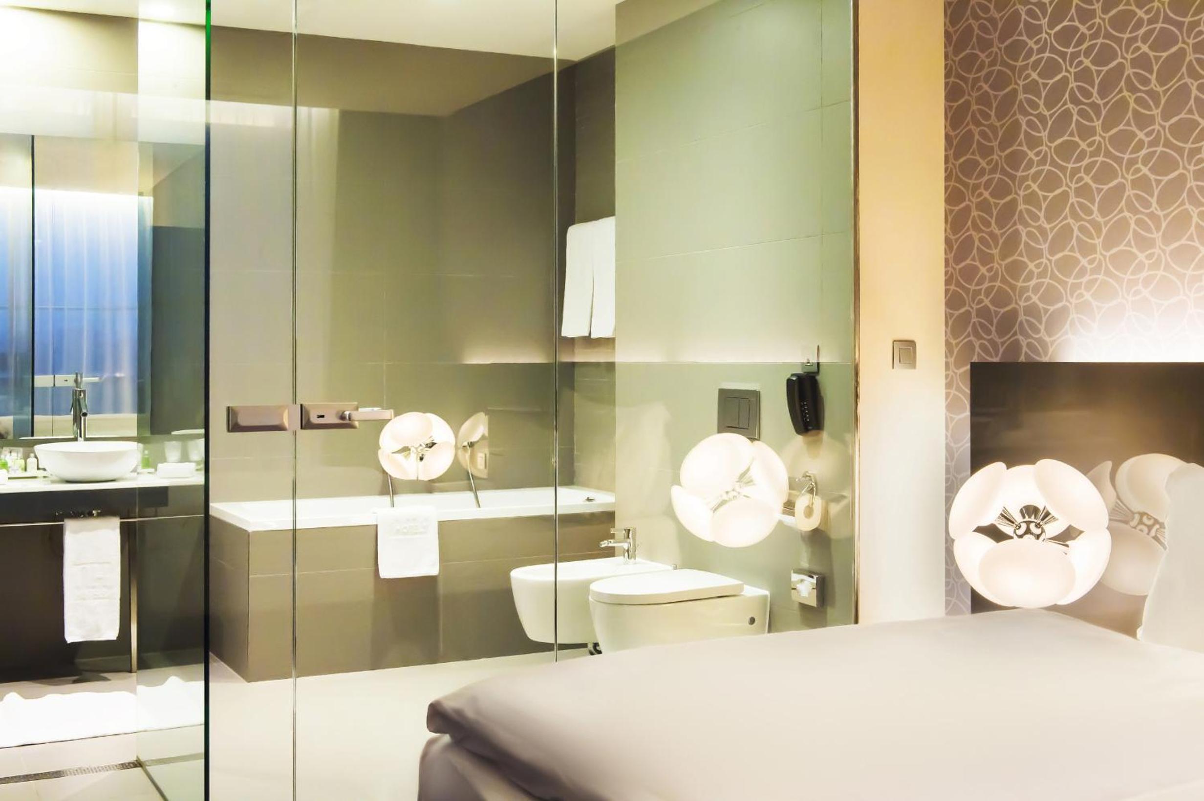 Suite - Photo 5