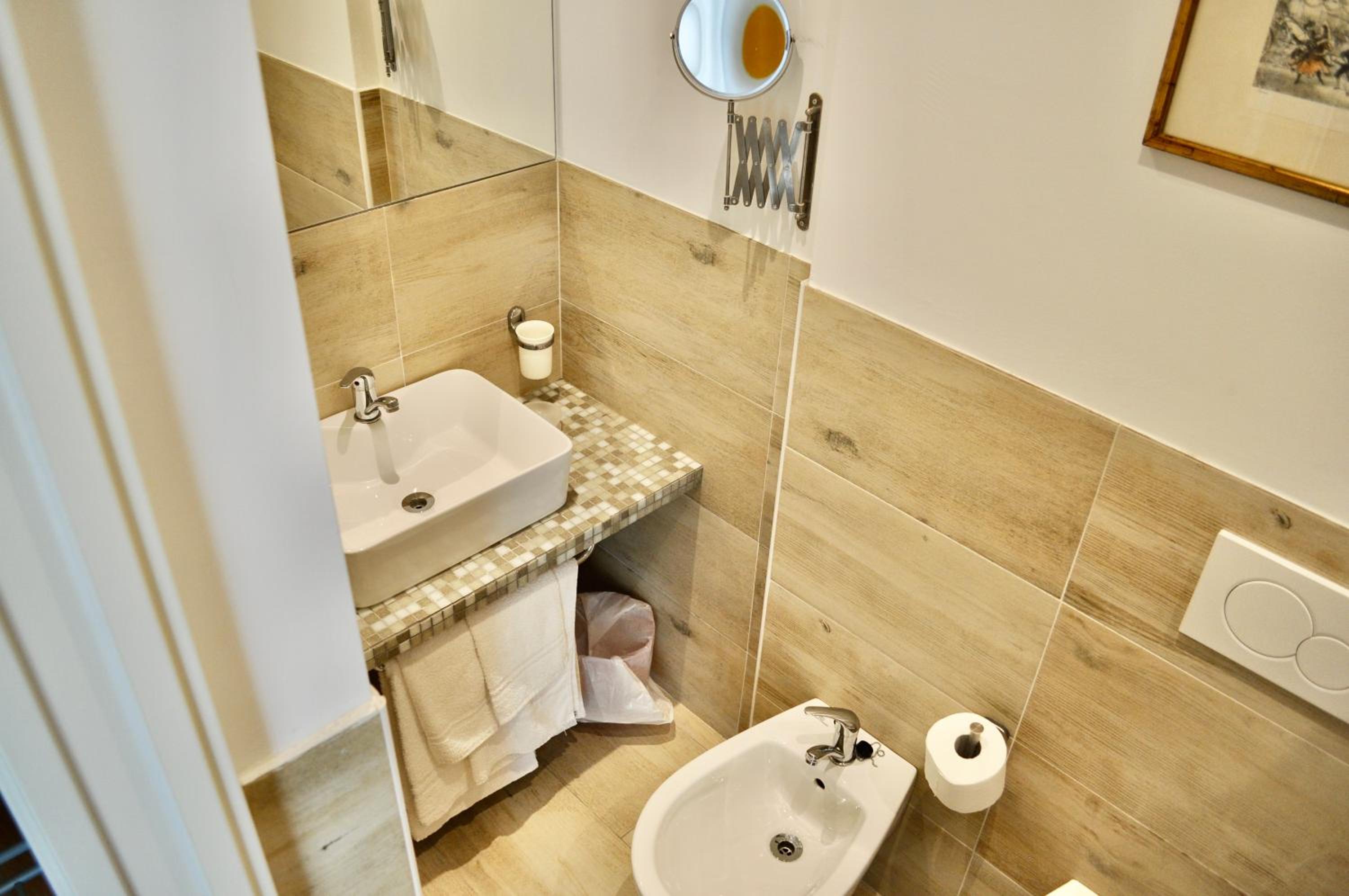 Basic Double Room - Photo 2