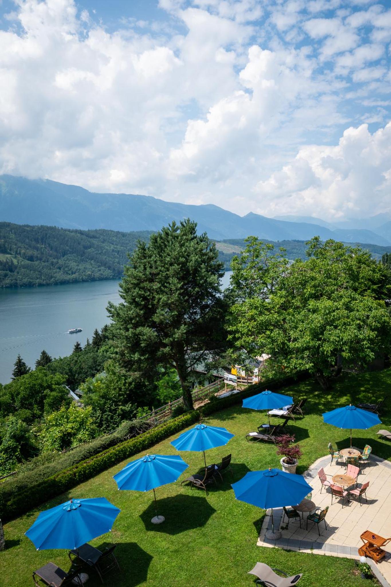 Double Room with Lake View - Photo 4