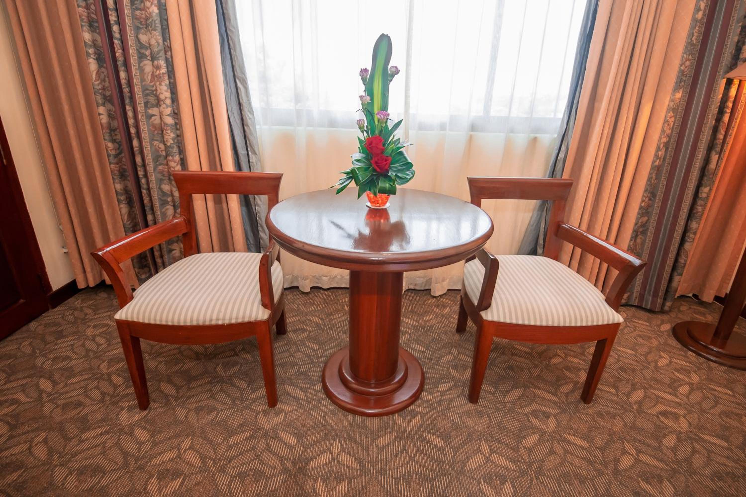 Deluxe Twin Room - Photo 9