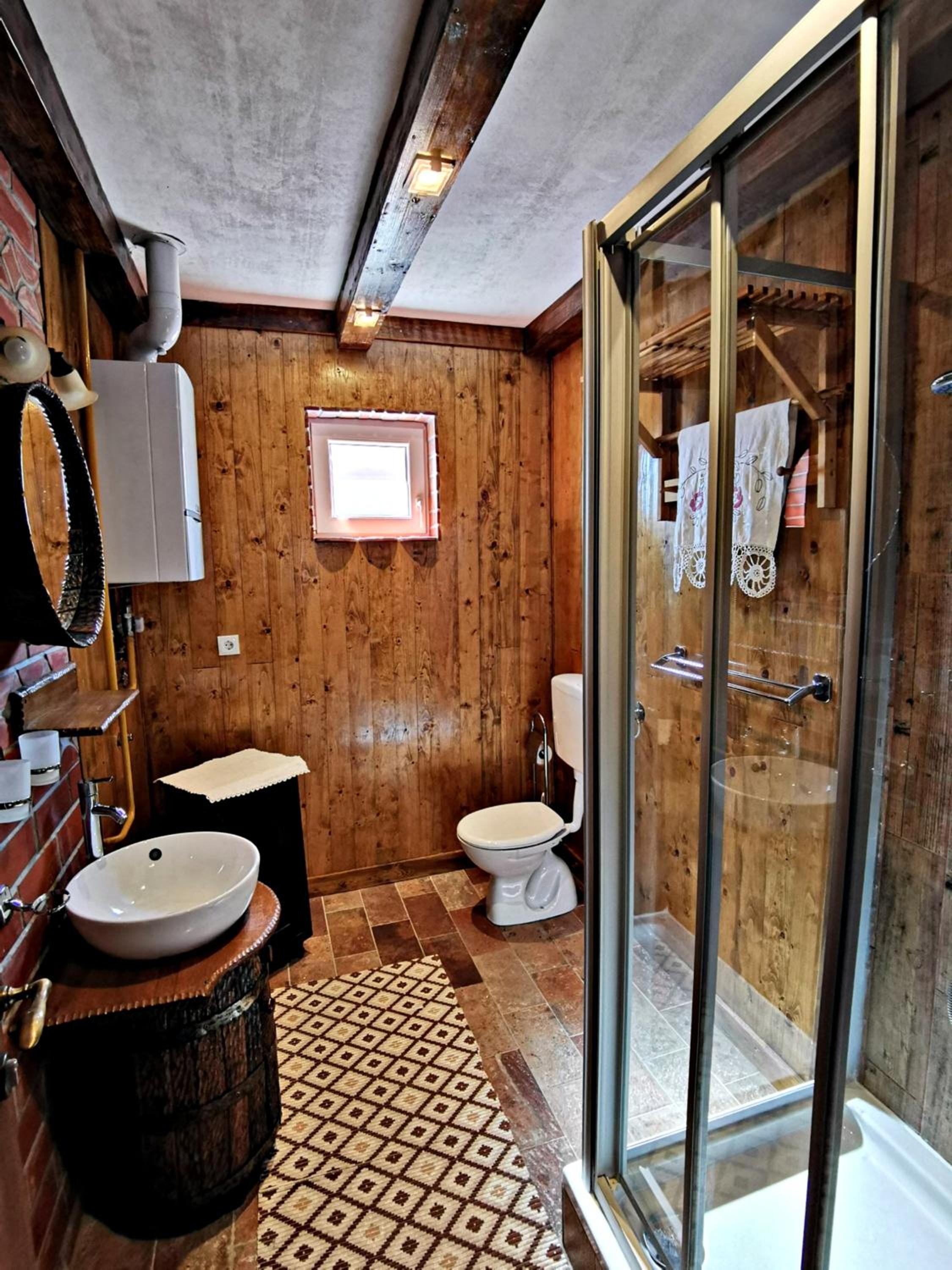 Three-Bedroom Apartment - Photo 10