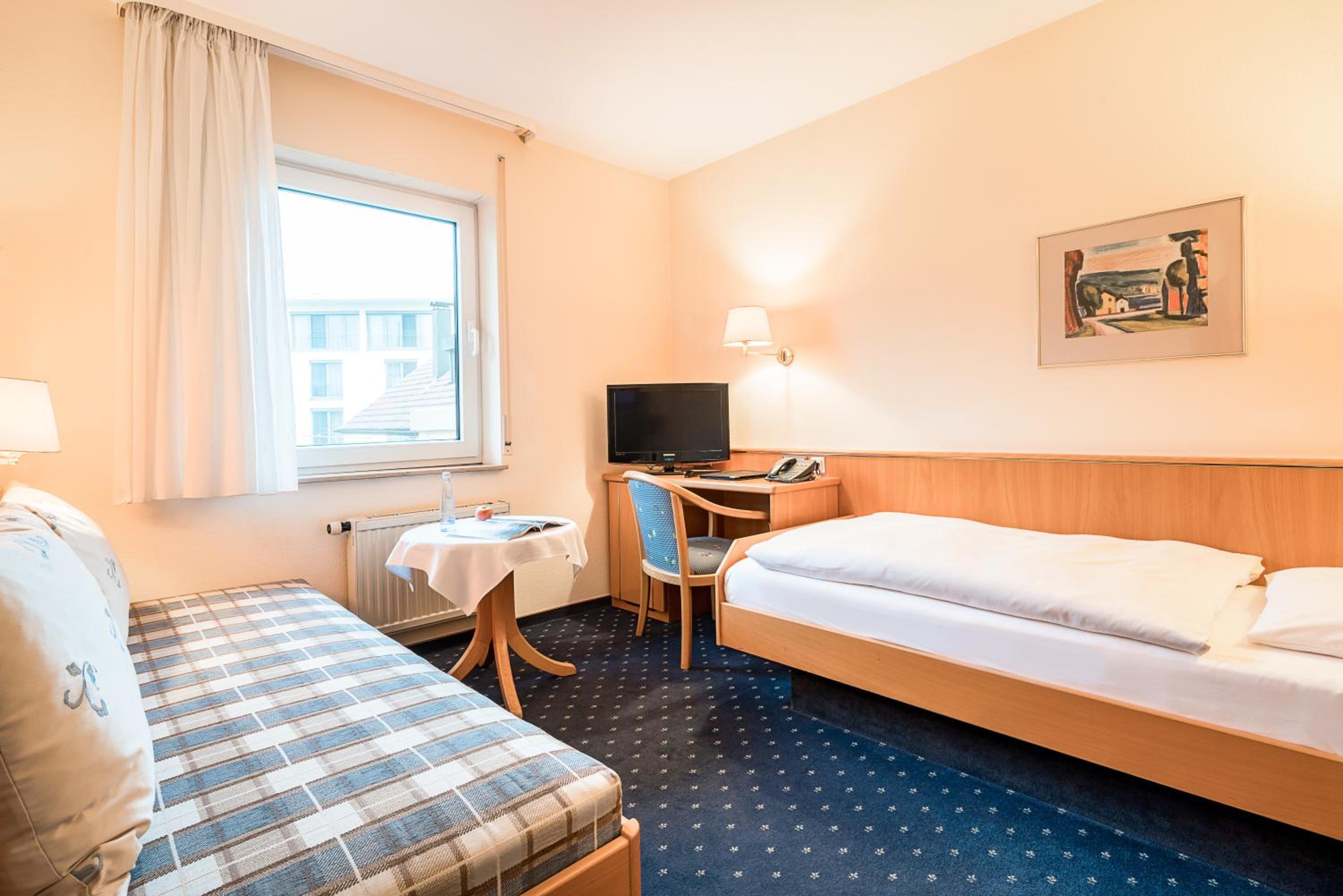Single Room photo 2