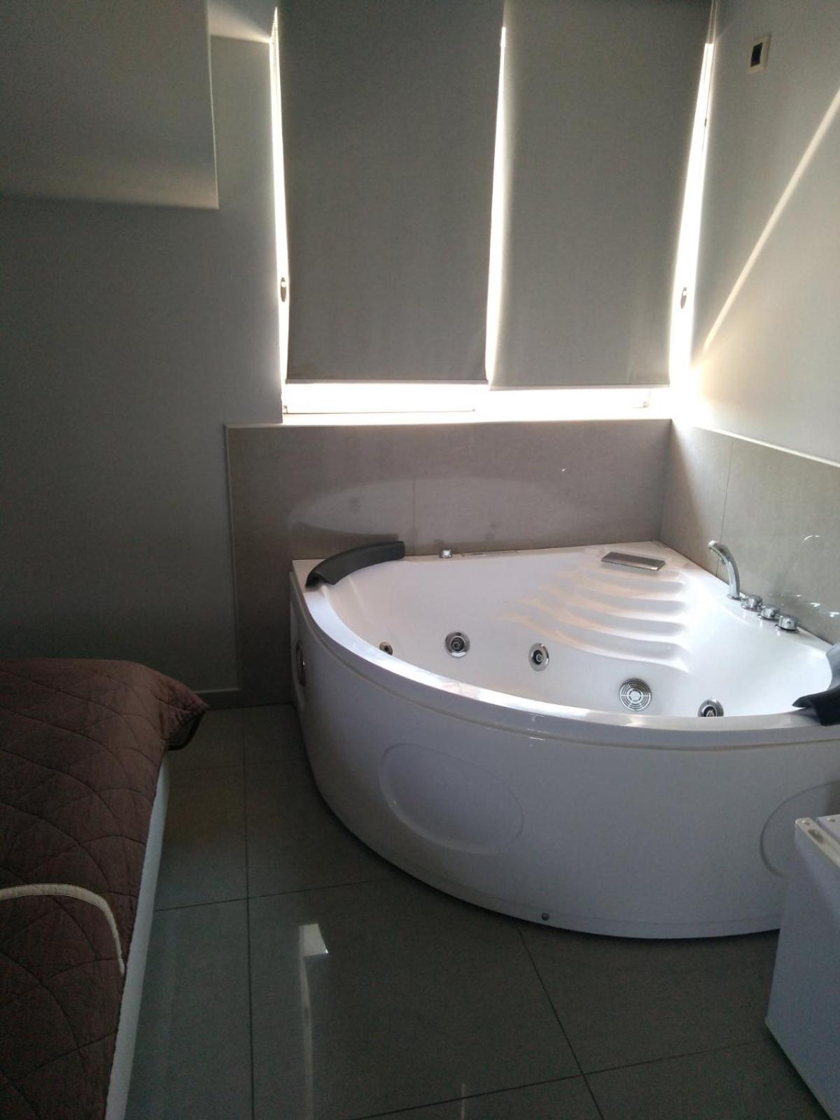 Deluxe Double Room (2 Adults + 1 Child) photo 1