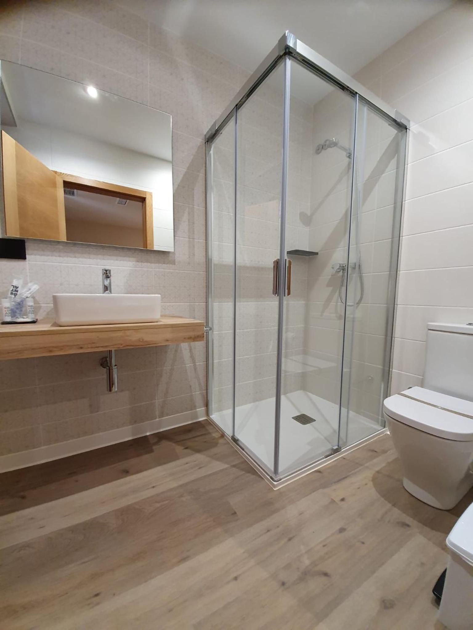 Twin Room - Photo 5