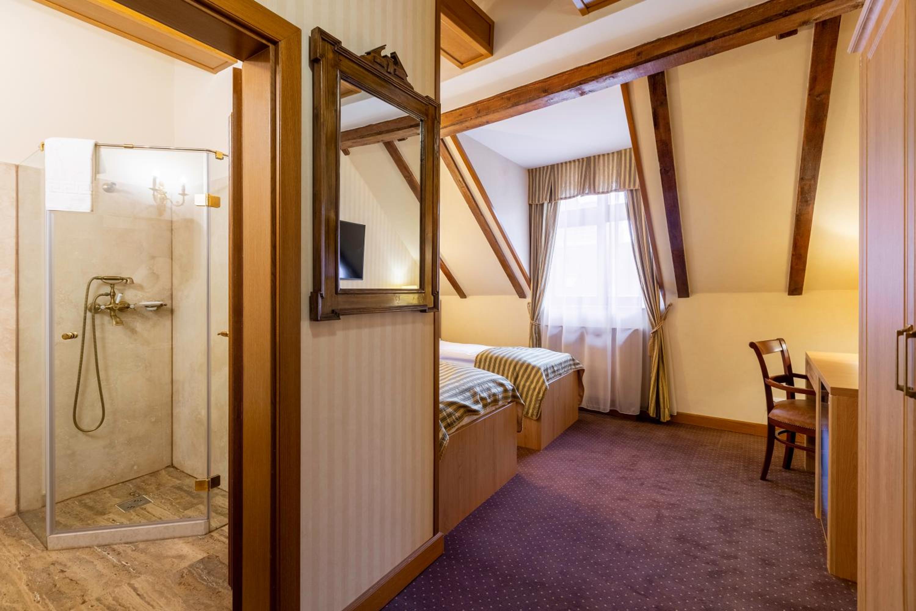 Twin Room - Photo 1