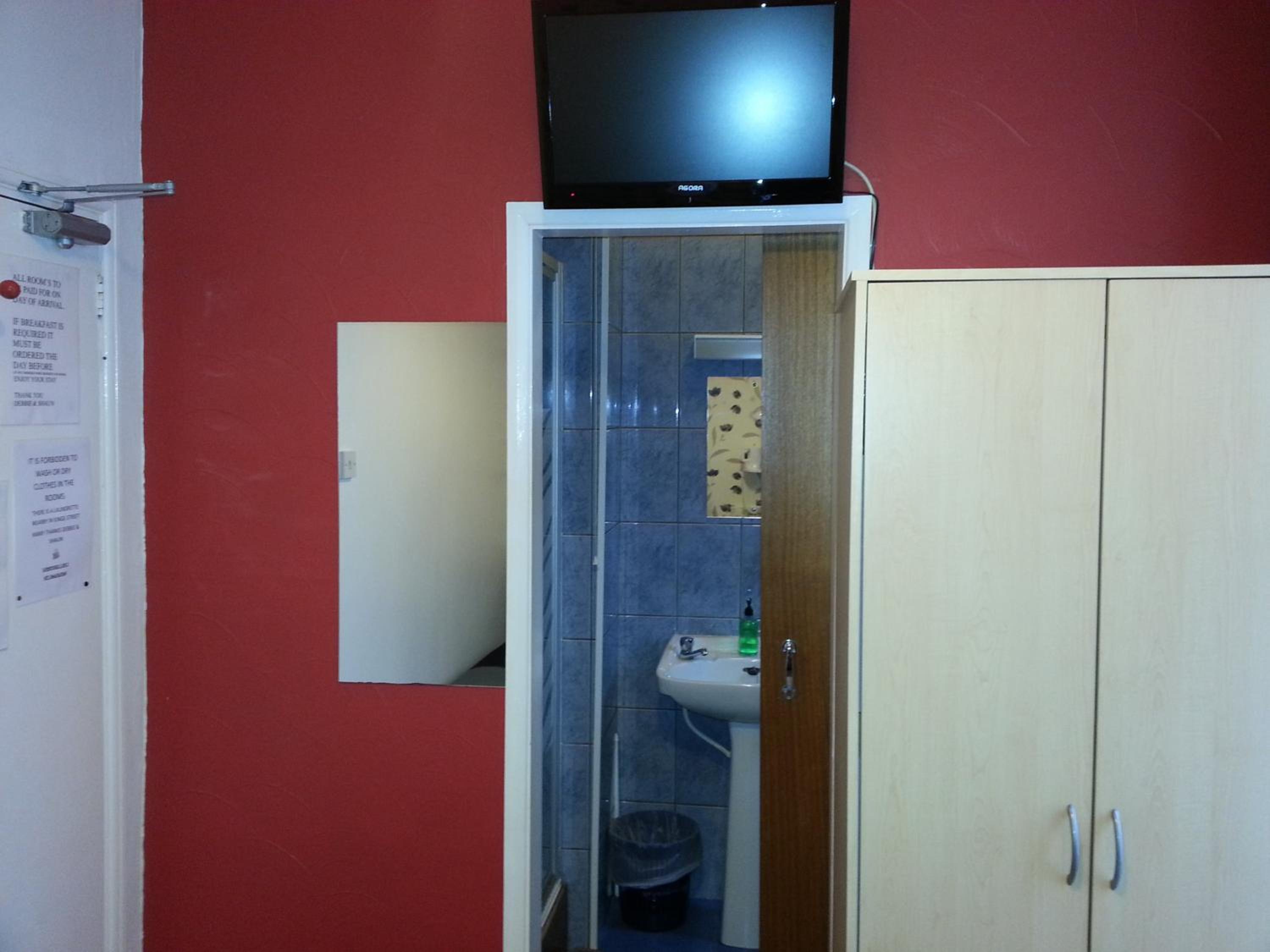 Small Twin Room photo 2