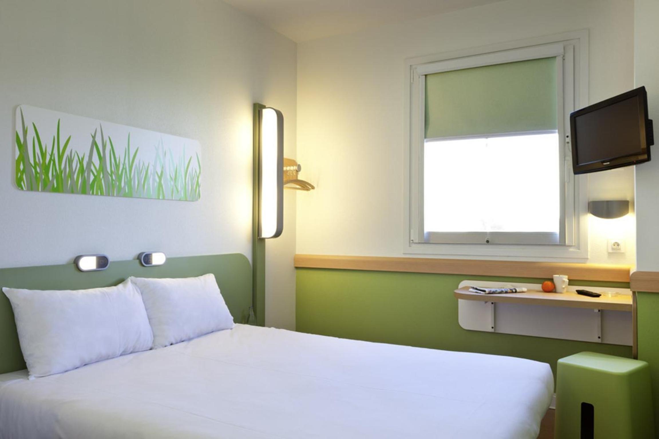 Triple Room with One Double Bed and One Bunk Bed - Photo 4