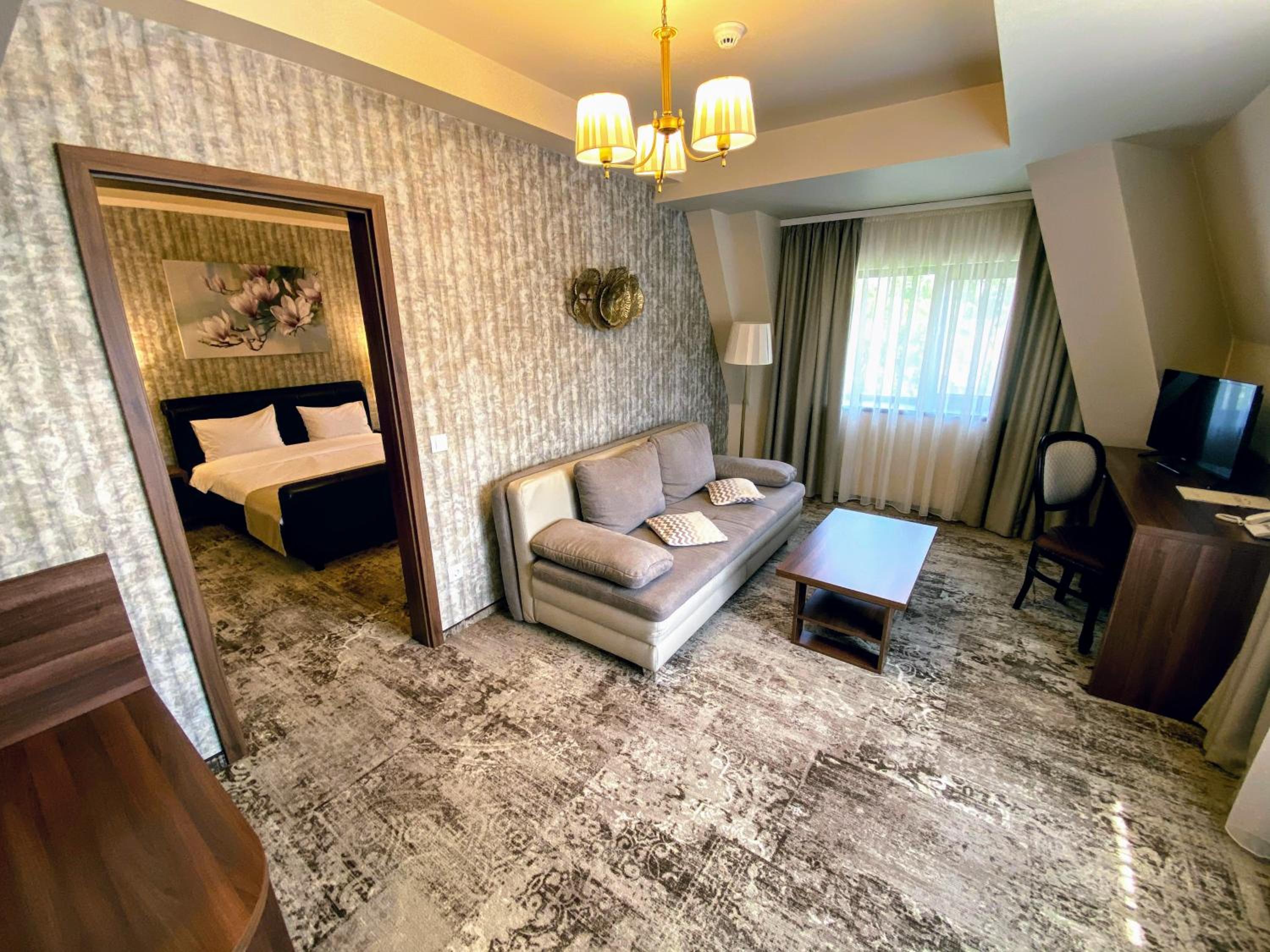 Suite - Disability Access photo 2