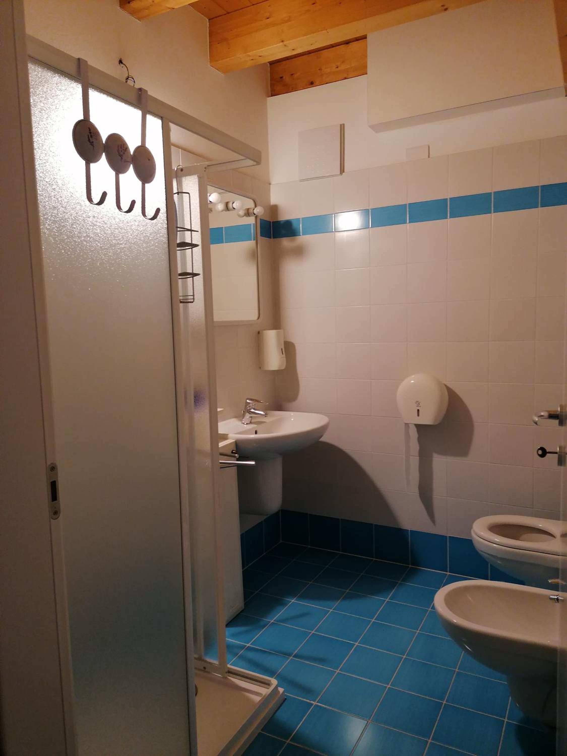 Single Room With Private Bathroom photo 2