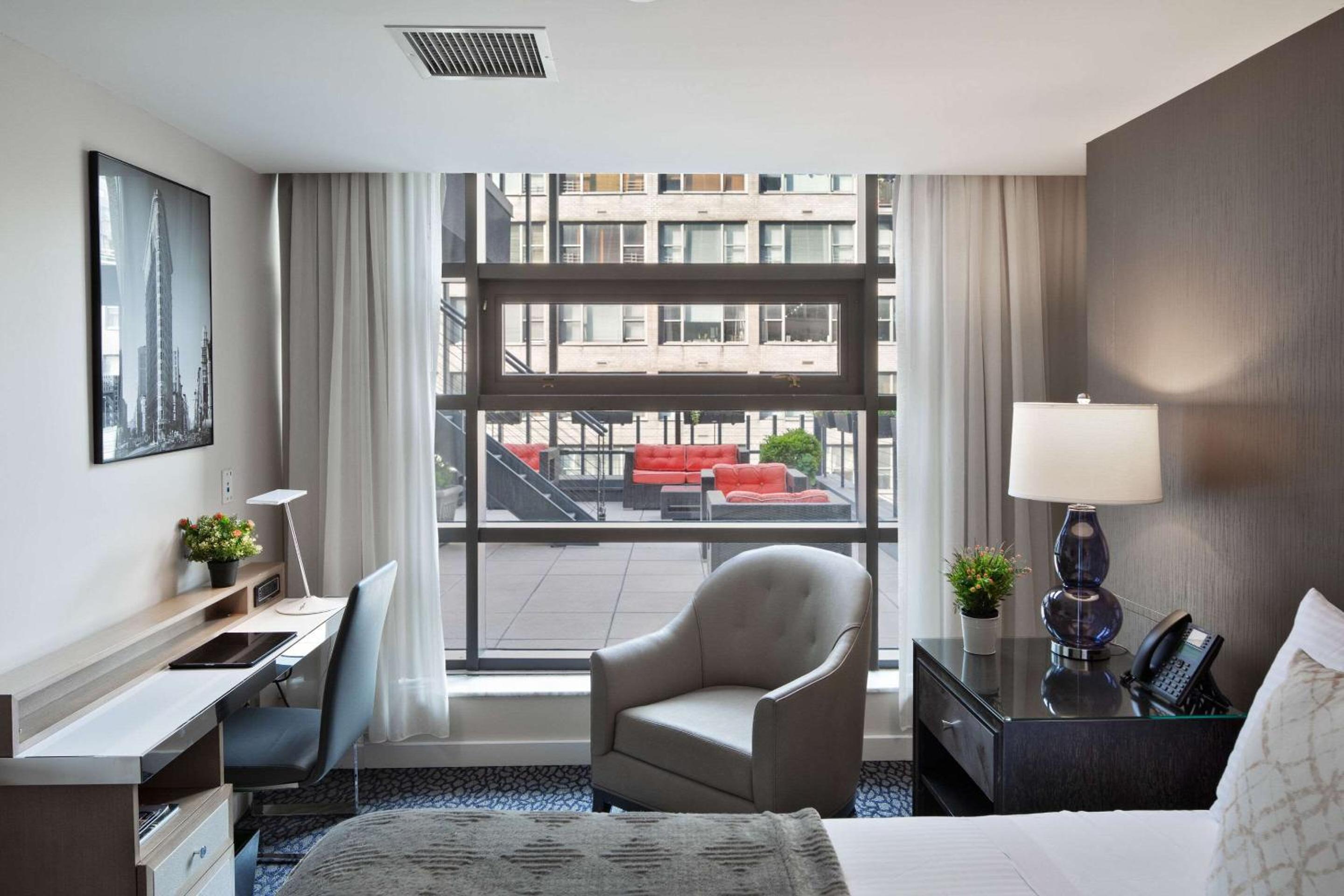 Deluxe Junior Suite - Accessible