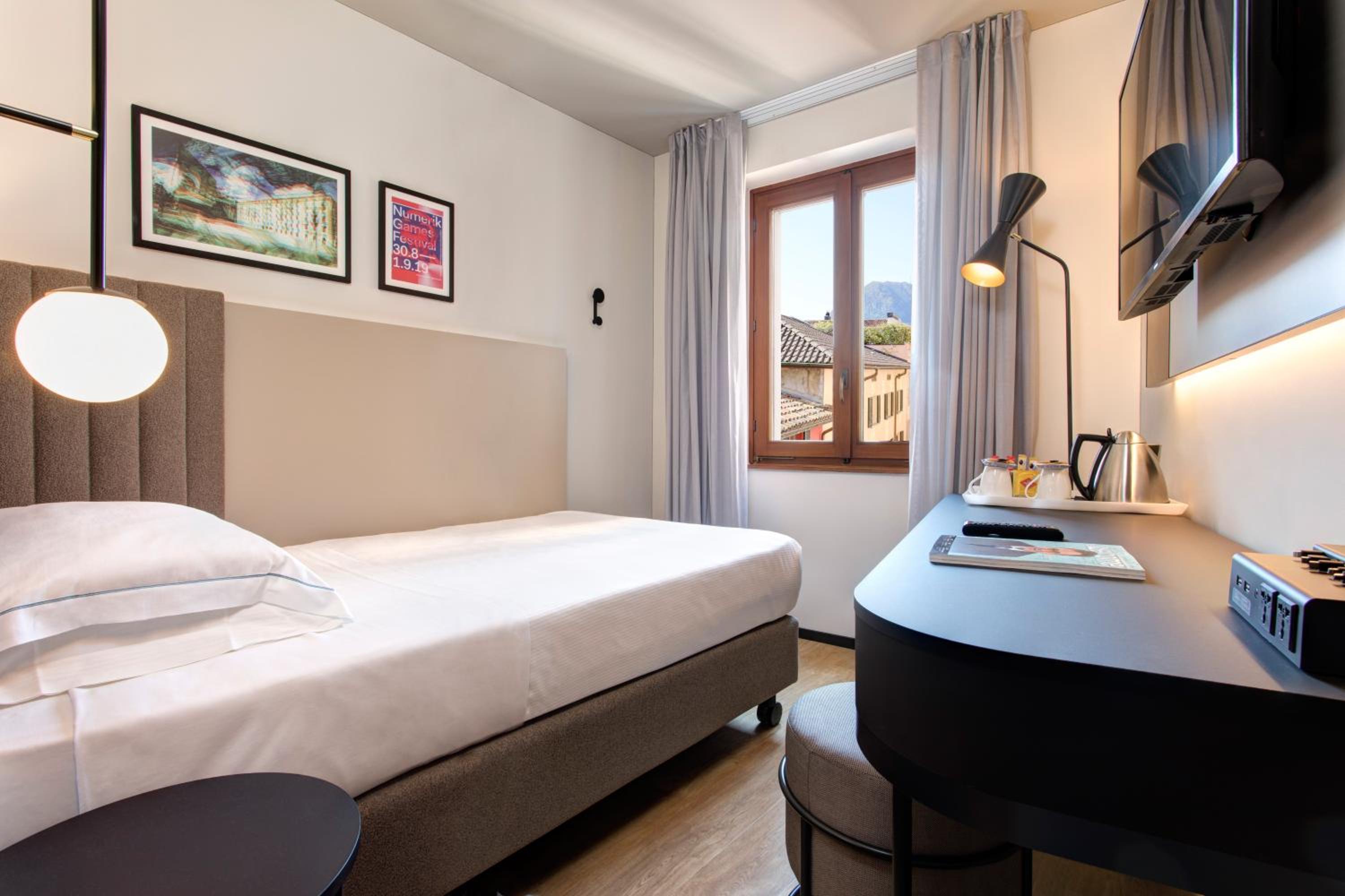 Basic room with air conditioning