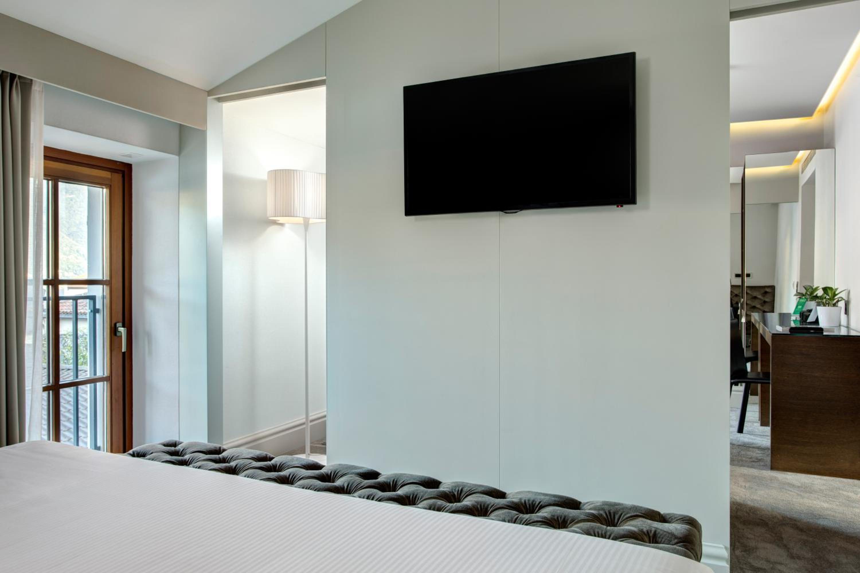 Suite with Air Conditioning - Photo 6