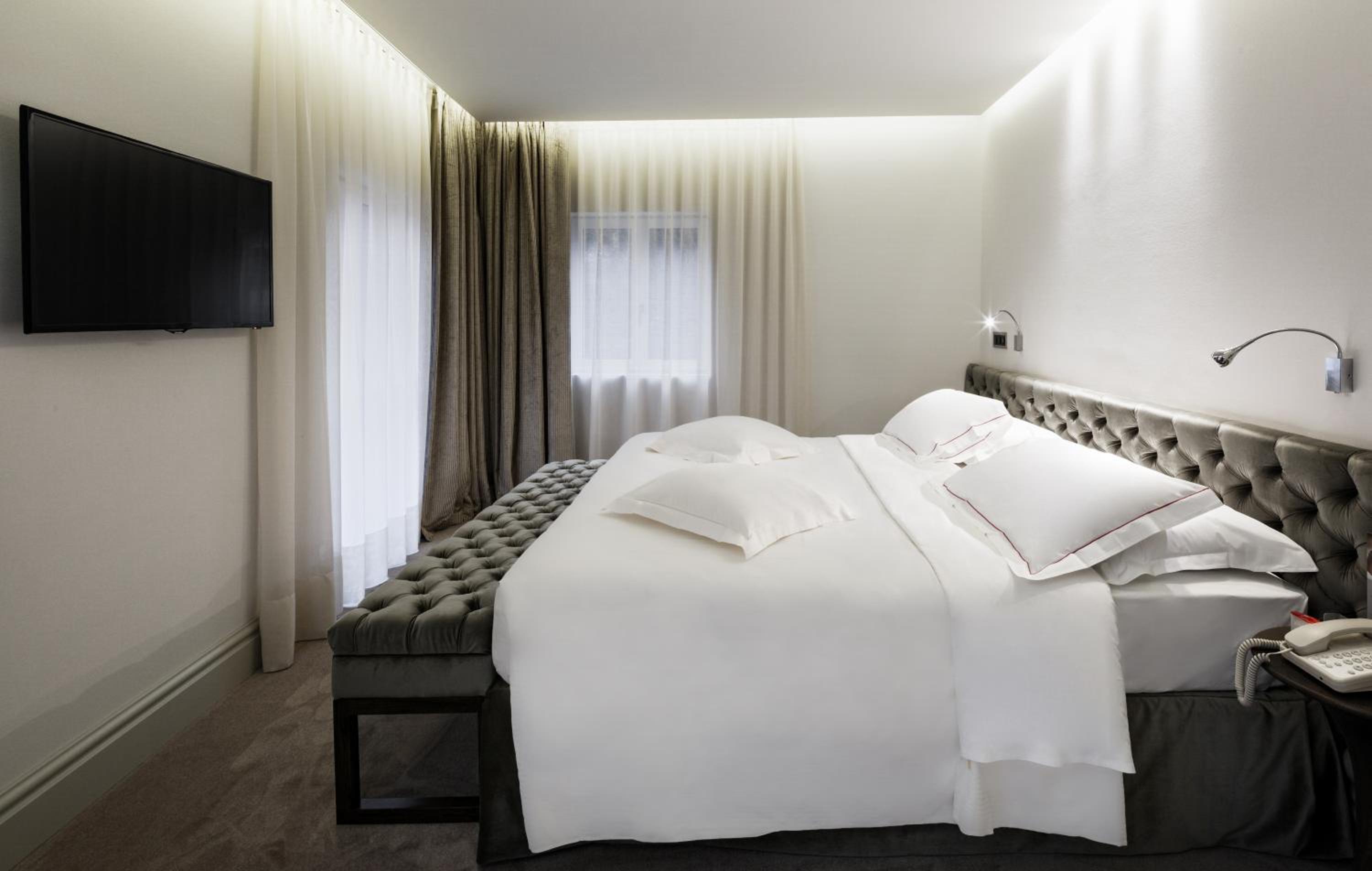 Suite with Air Conditioning - Photo 10