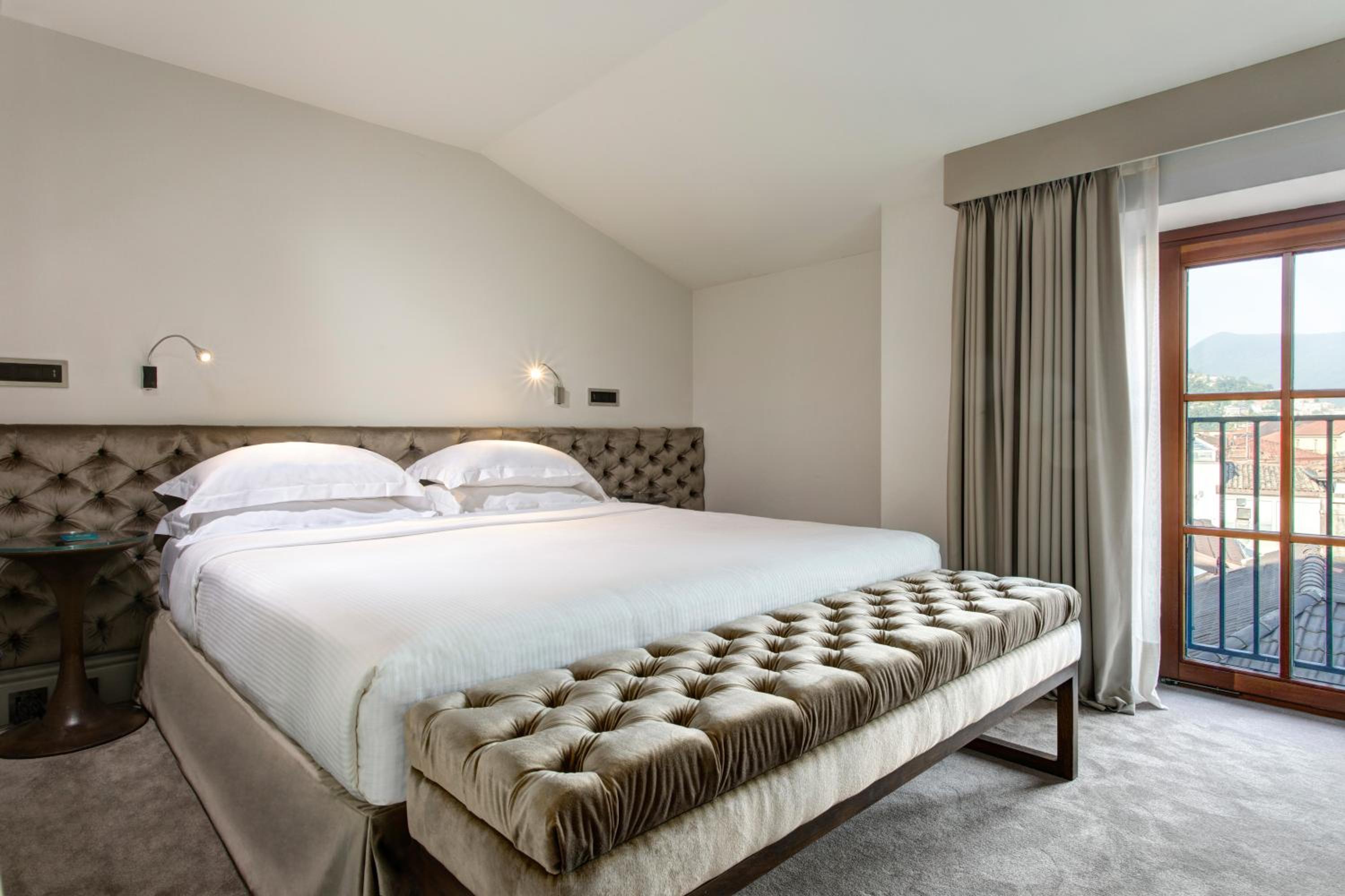 Suite with Air Conditioning - Photo 2