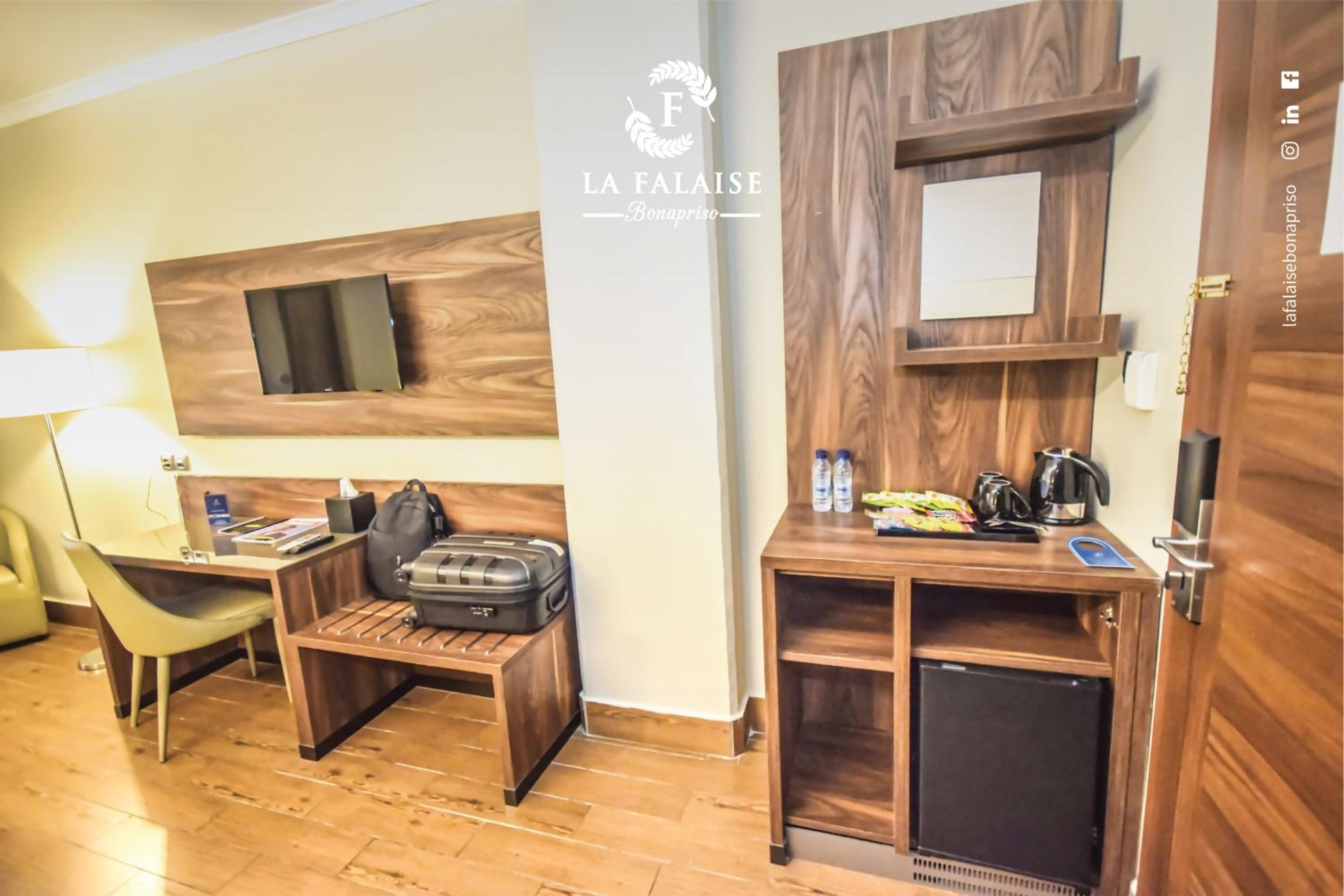 Deluxe Double or Twin Room photo 3