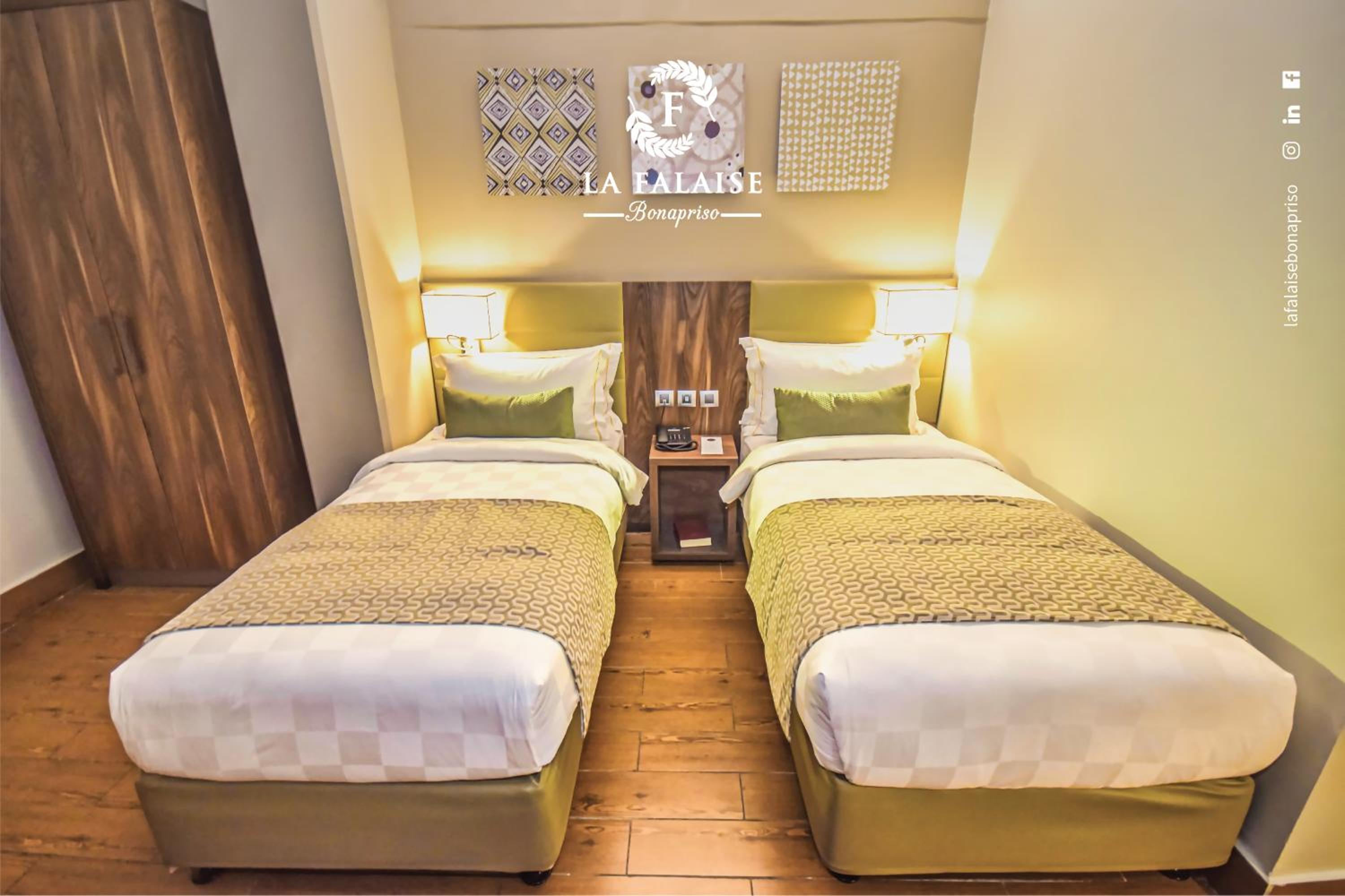 Deluxe Double or Twin Room photo 2