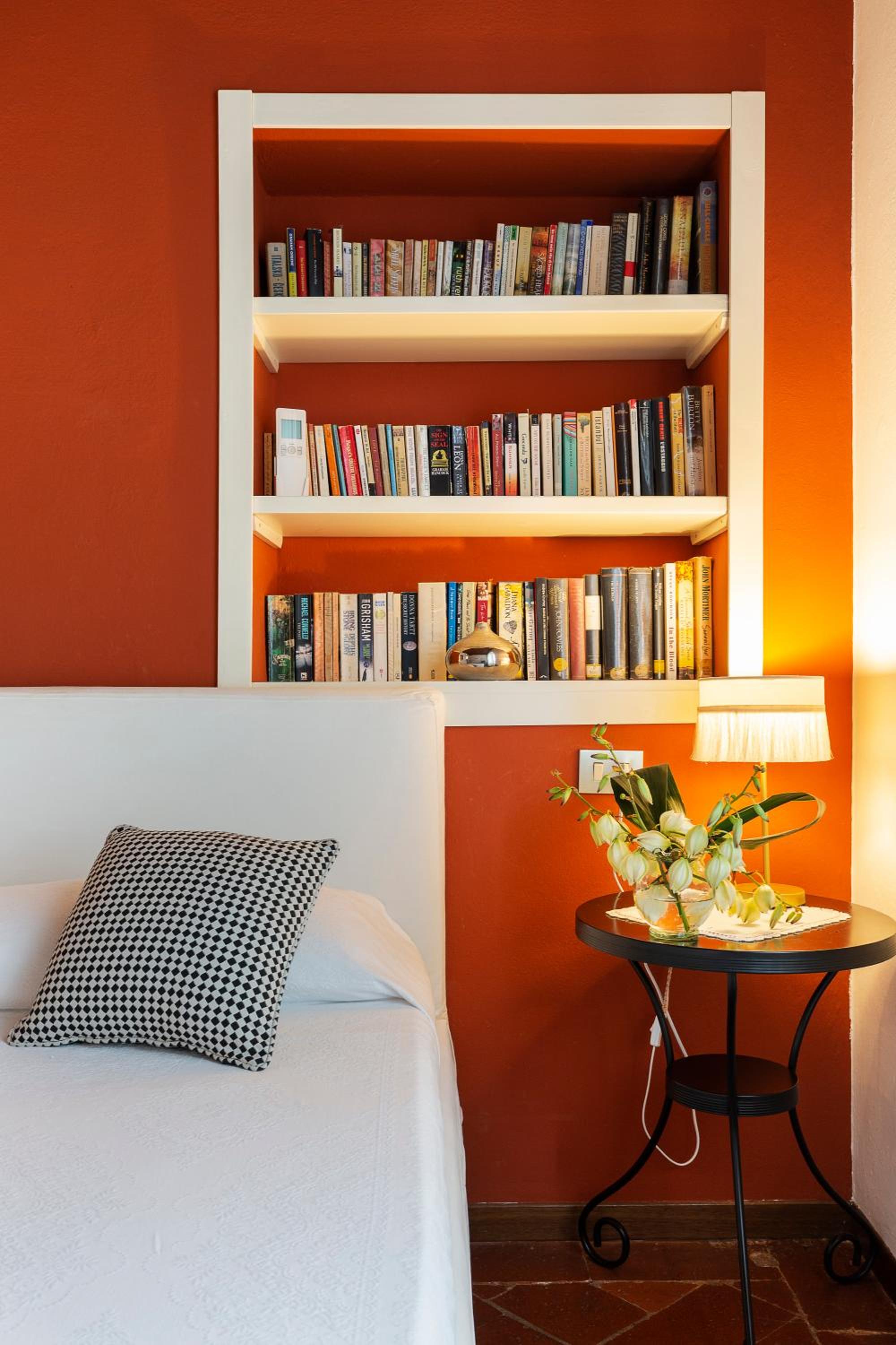 One-Bedroom Apartment photo 3