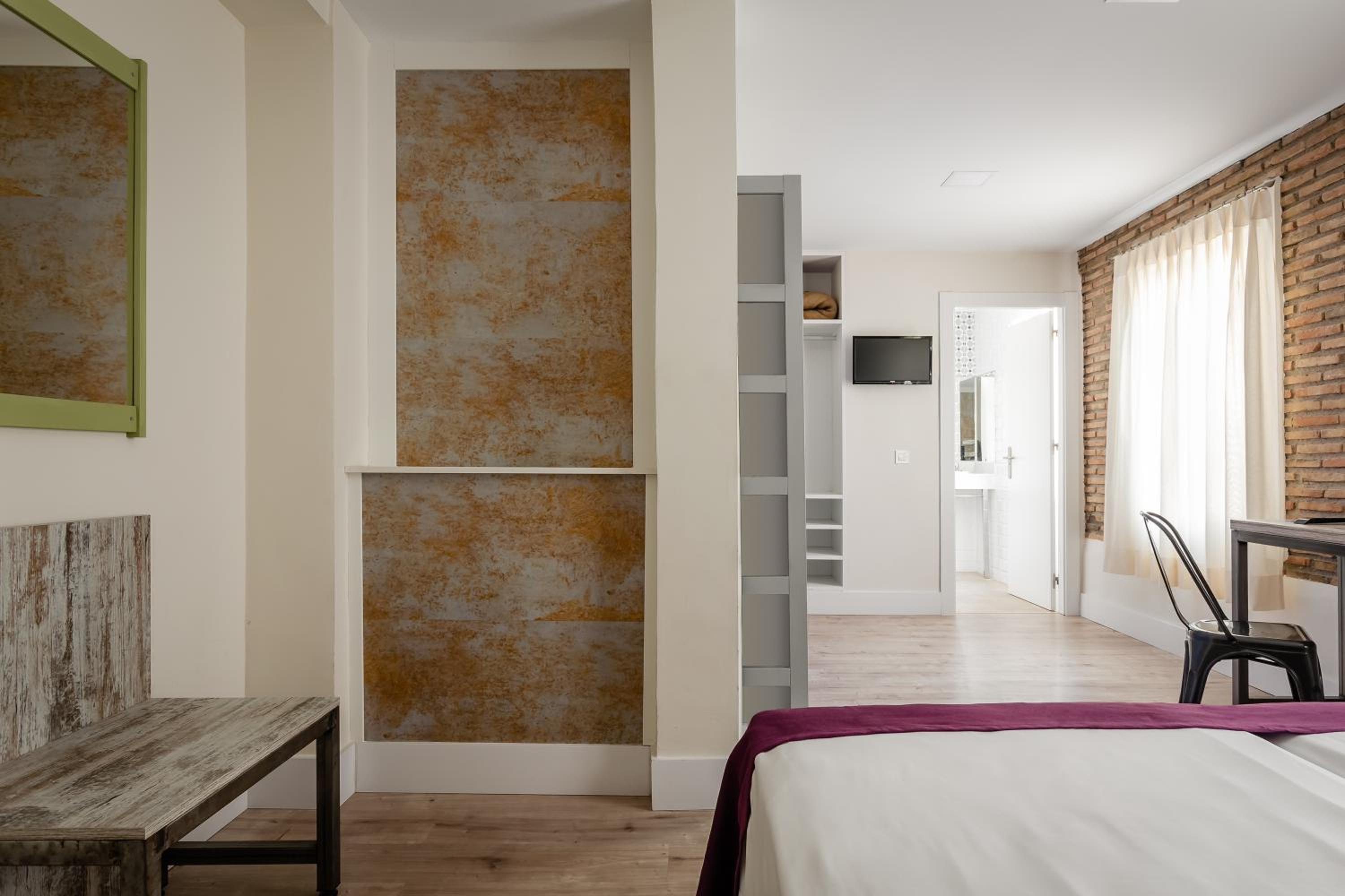 Triple Room - Photo 8