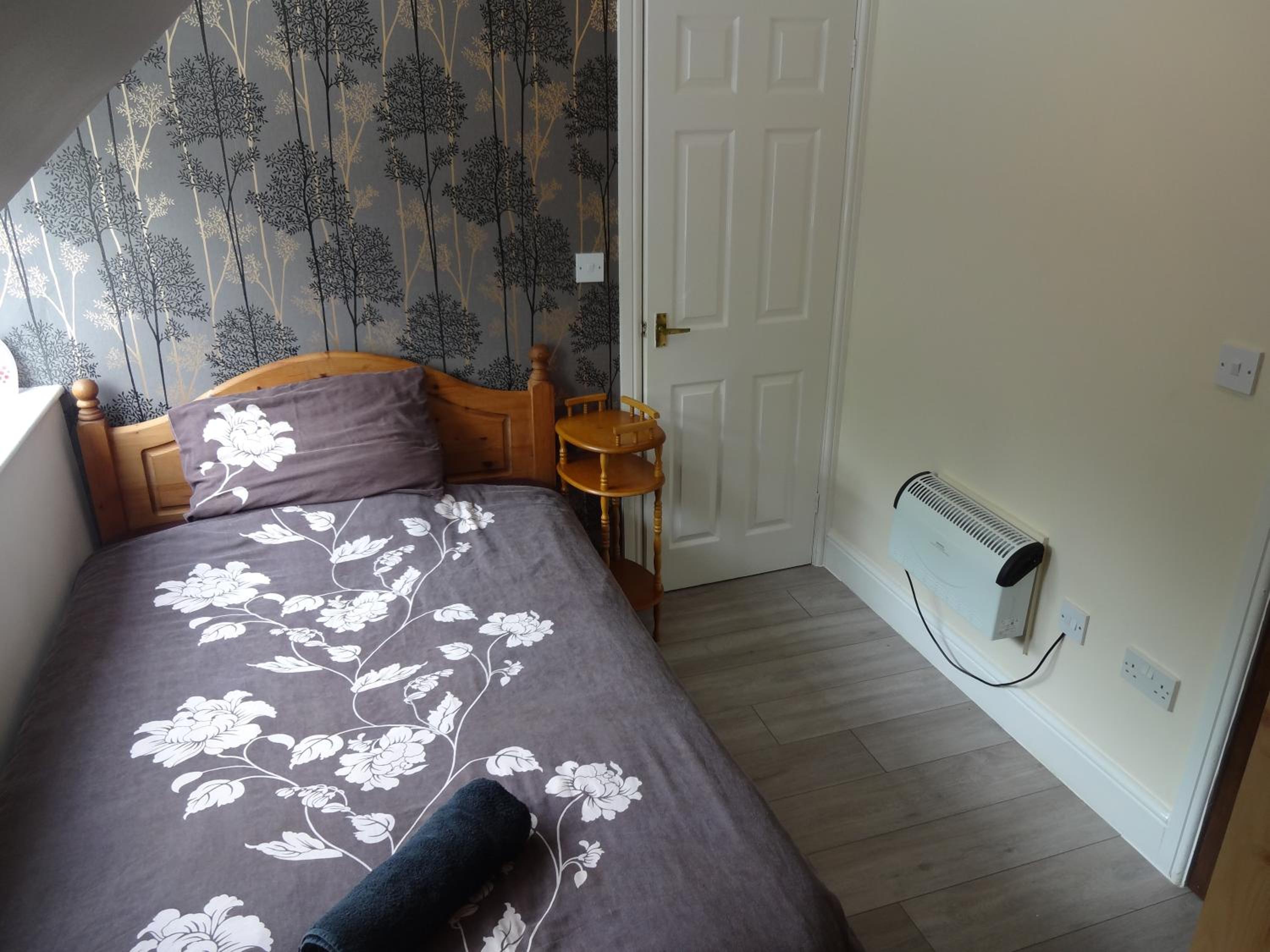 Budget Single Room photo 3