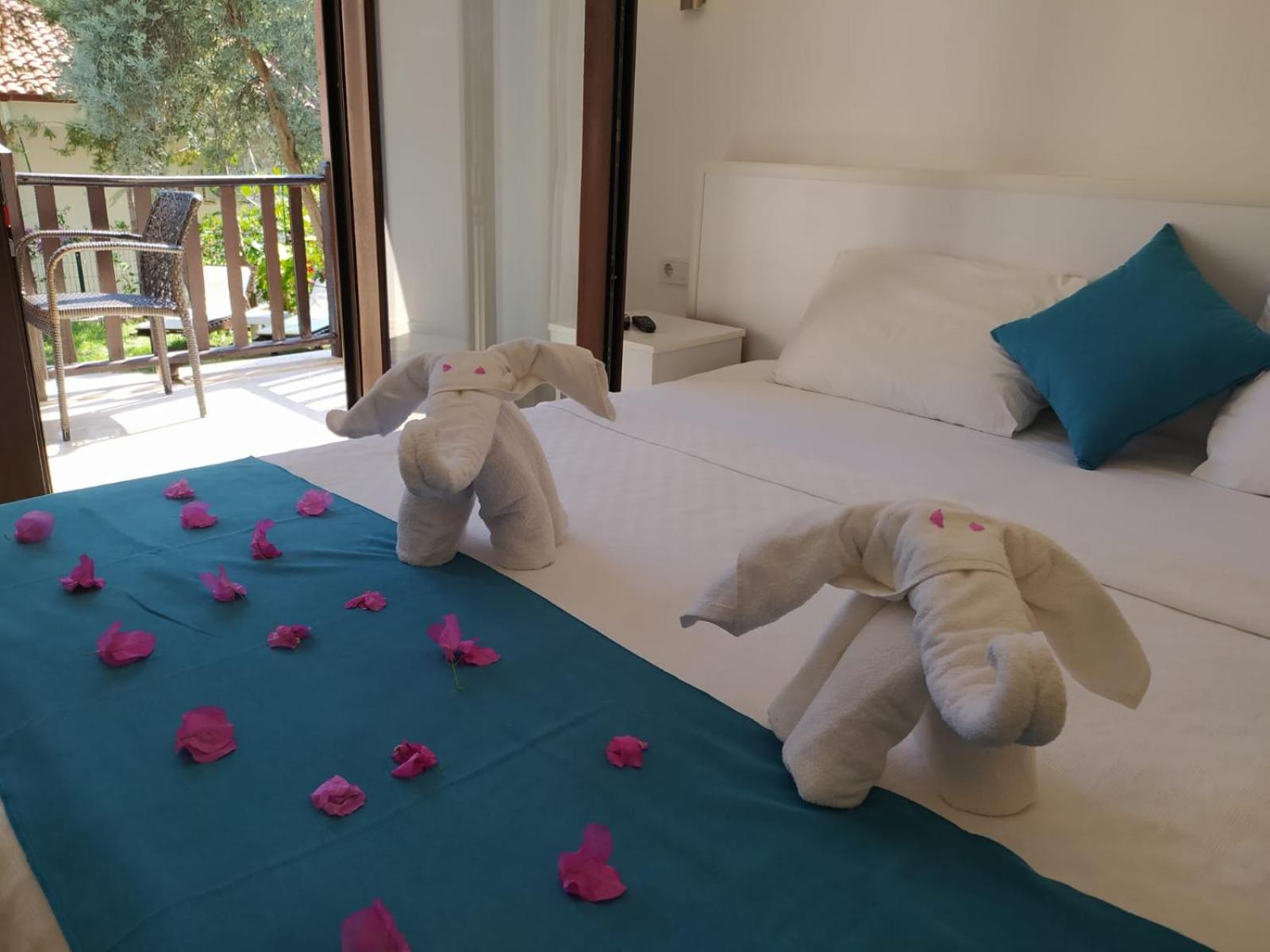 Double Room with Balcony photo 2