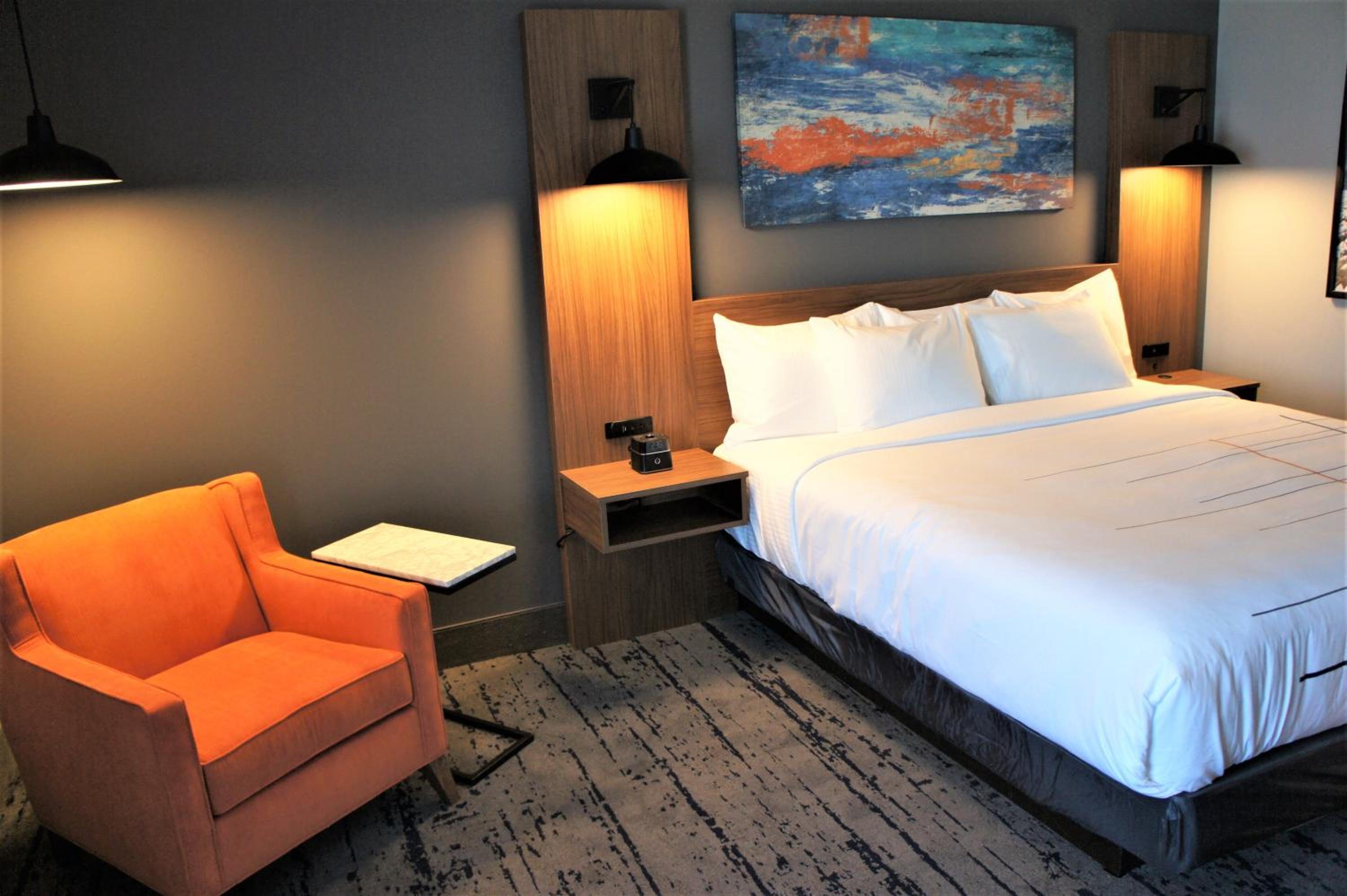 King Room - Mobility and Hearing Impaired Access/Non-Smoking - Photo 2