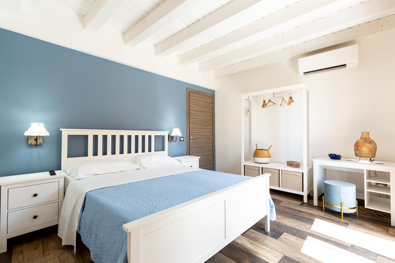 Double Room with Balcony - Photo 1