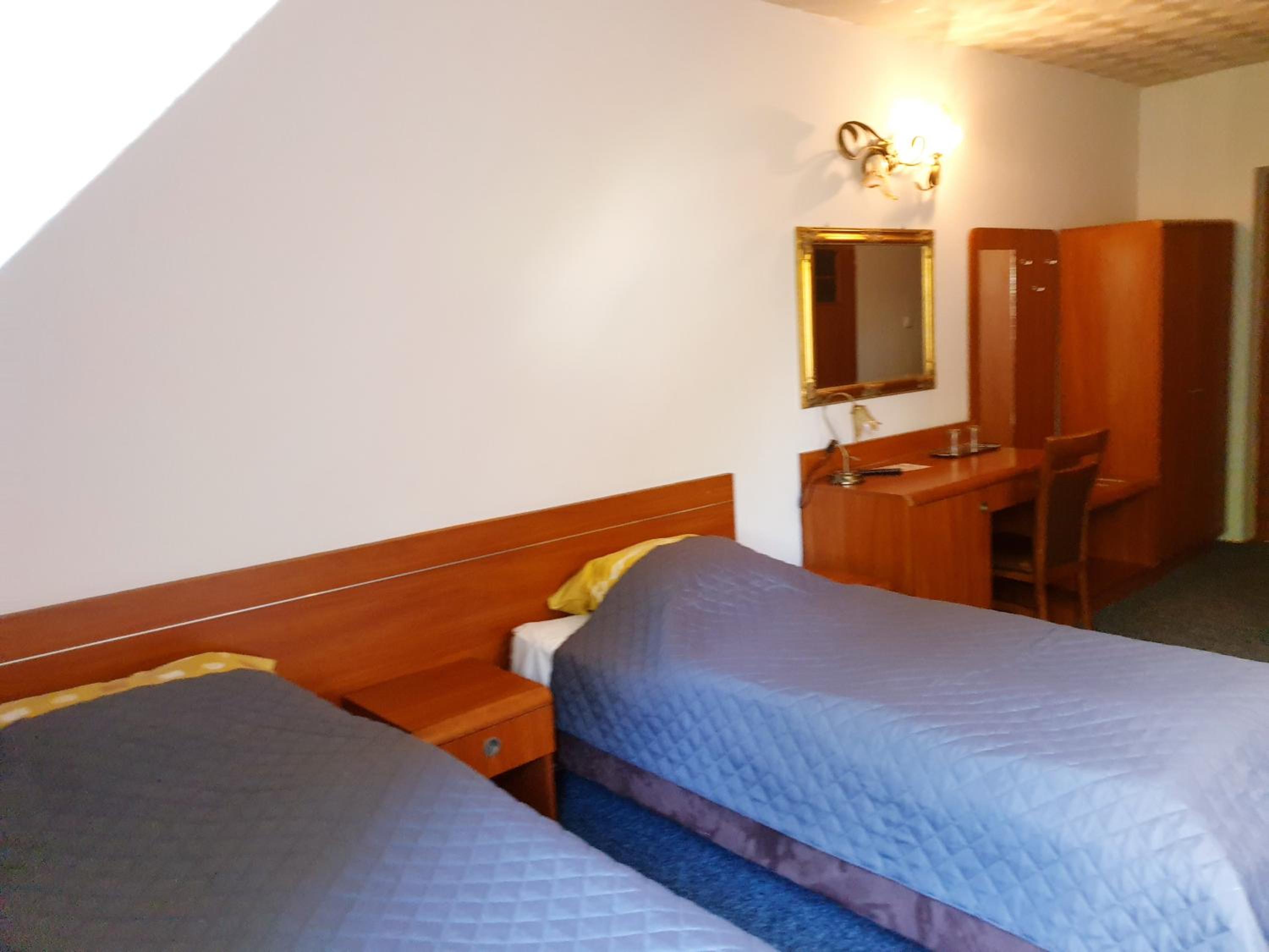 Double or Twin Room - Photo 17