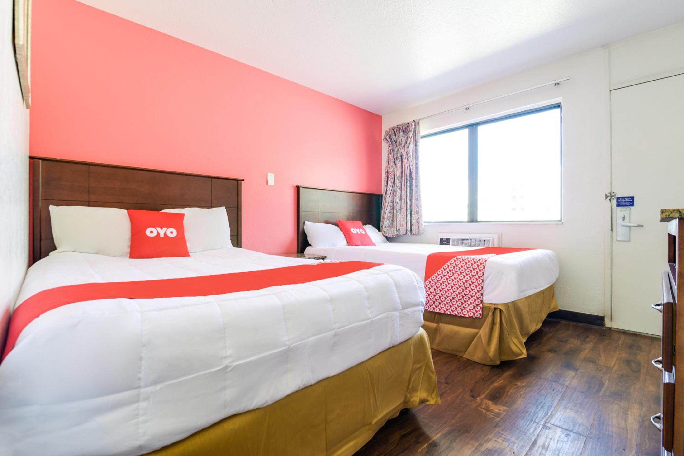 Double Room with Two Double Beds photo 3