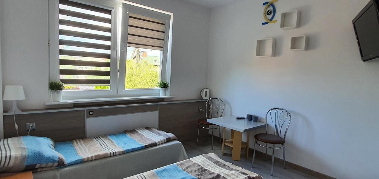 Twin Room with Private External Bathroom photo 1