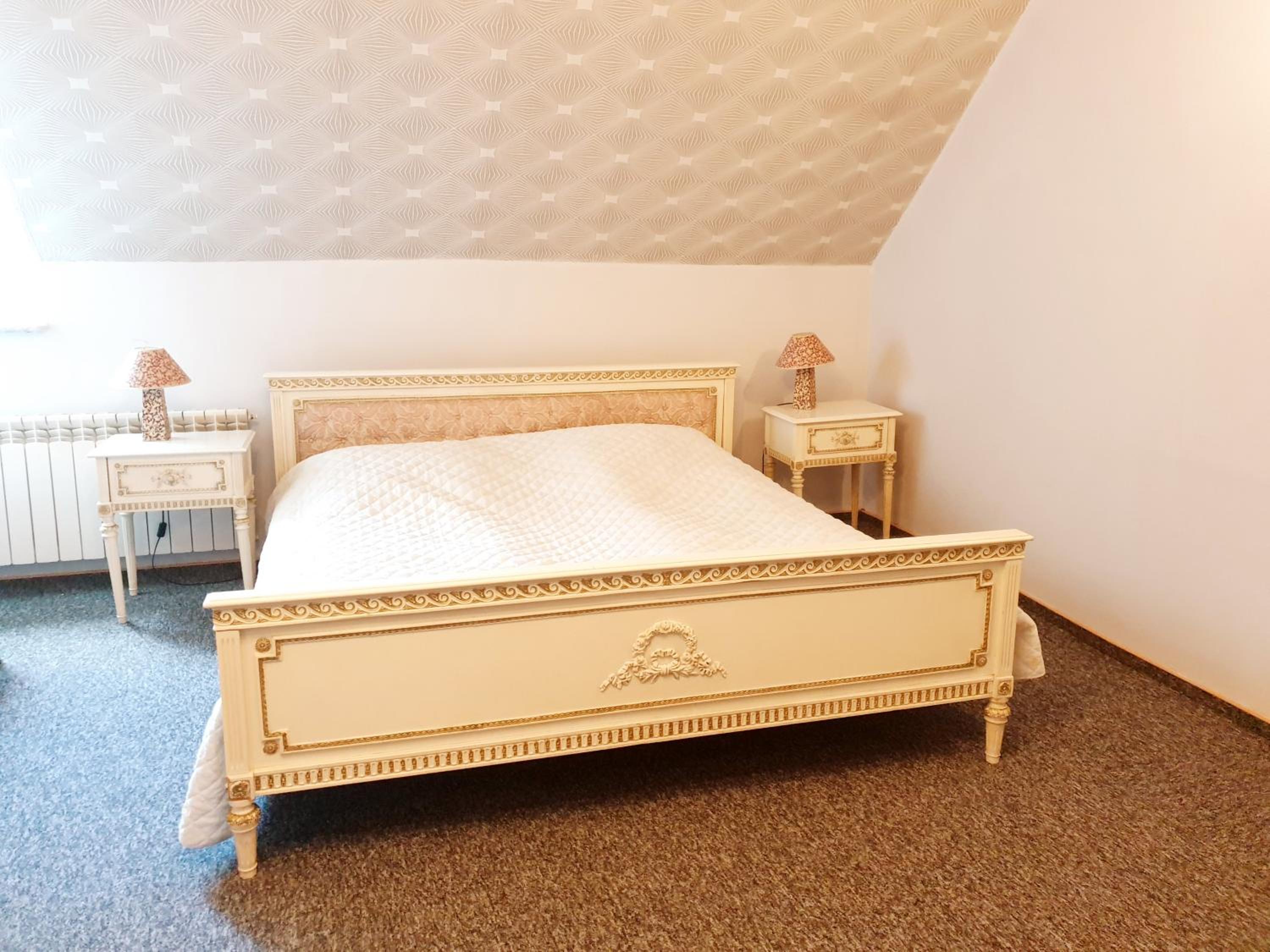 Apartment - Photo 2