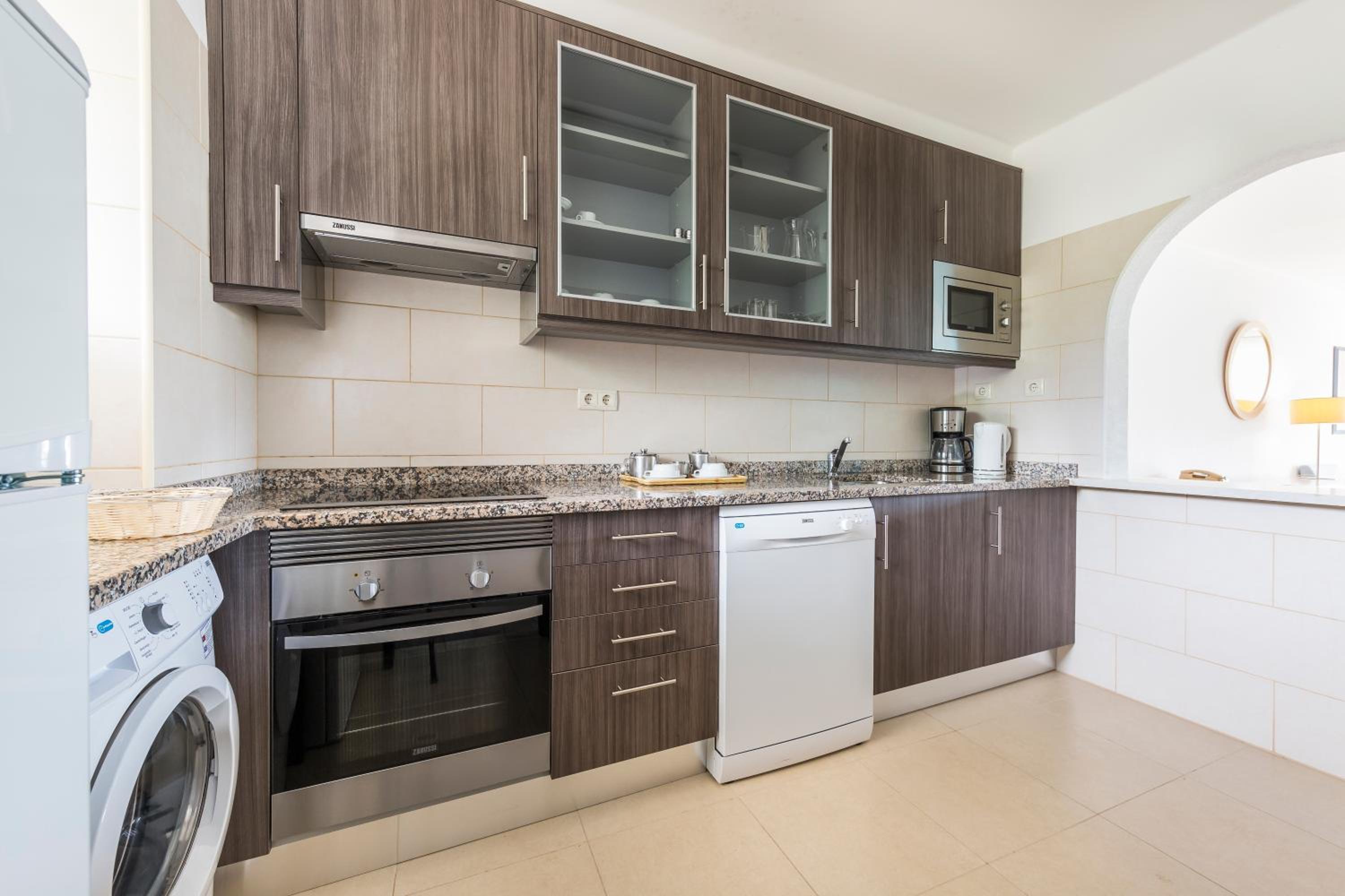Two-Bedroom Apartment - Photo 5