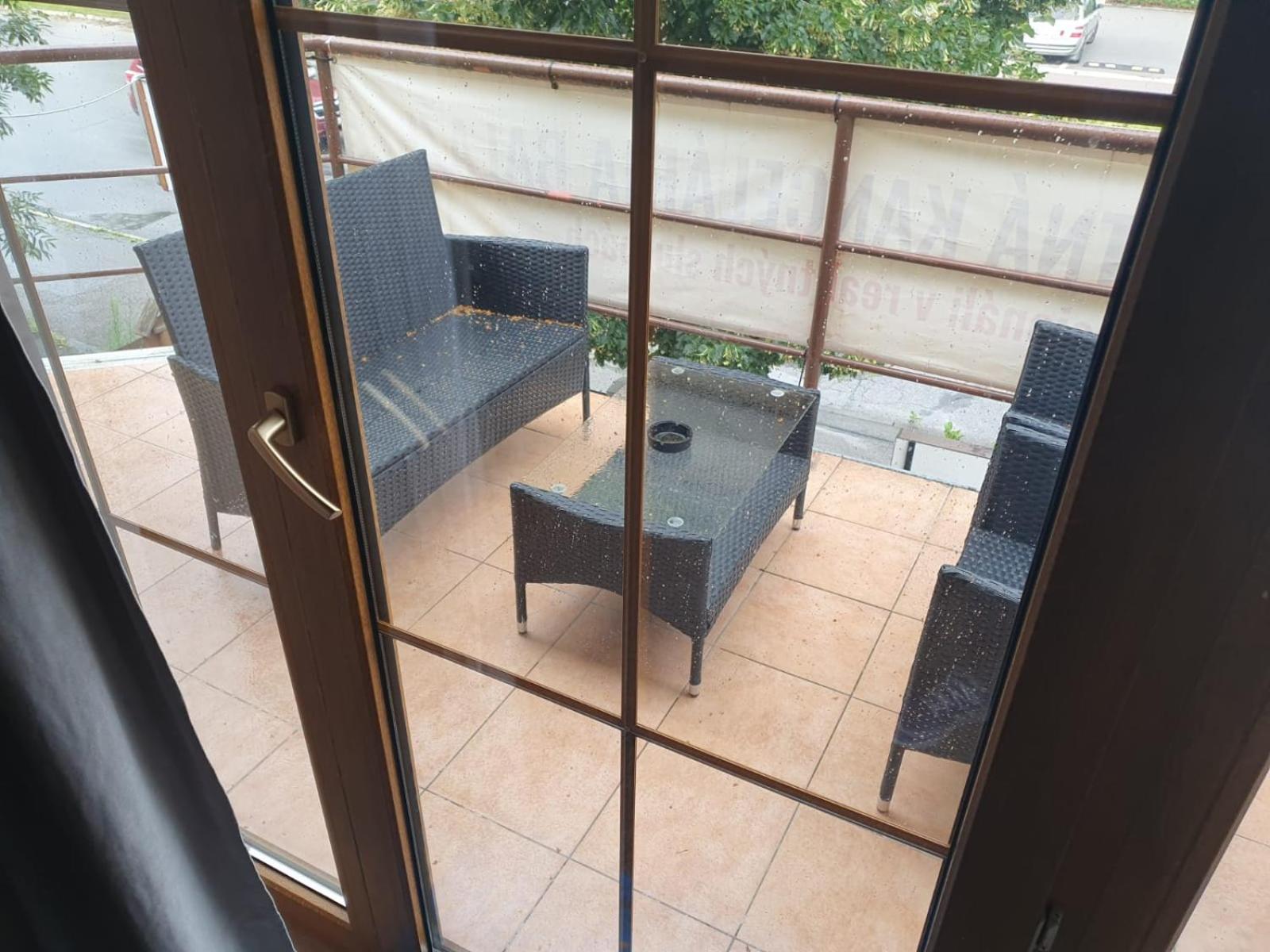 Apartment with Terrace - Photo 9