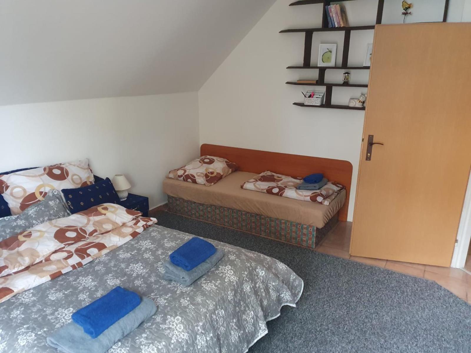 Apartment with Terrace - Photo 12