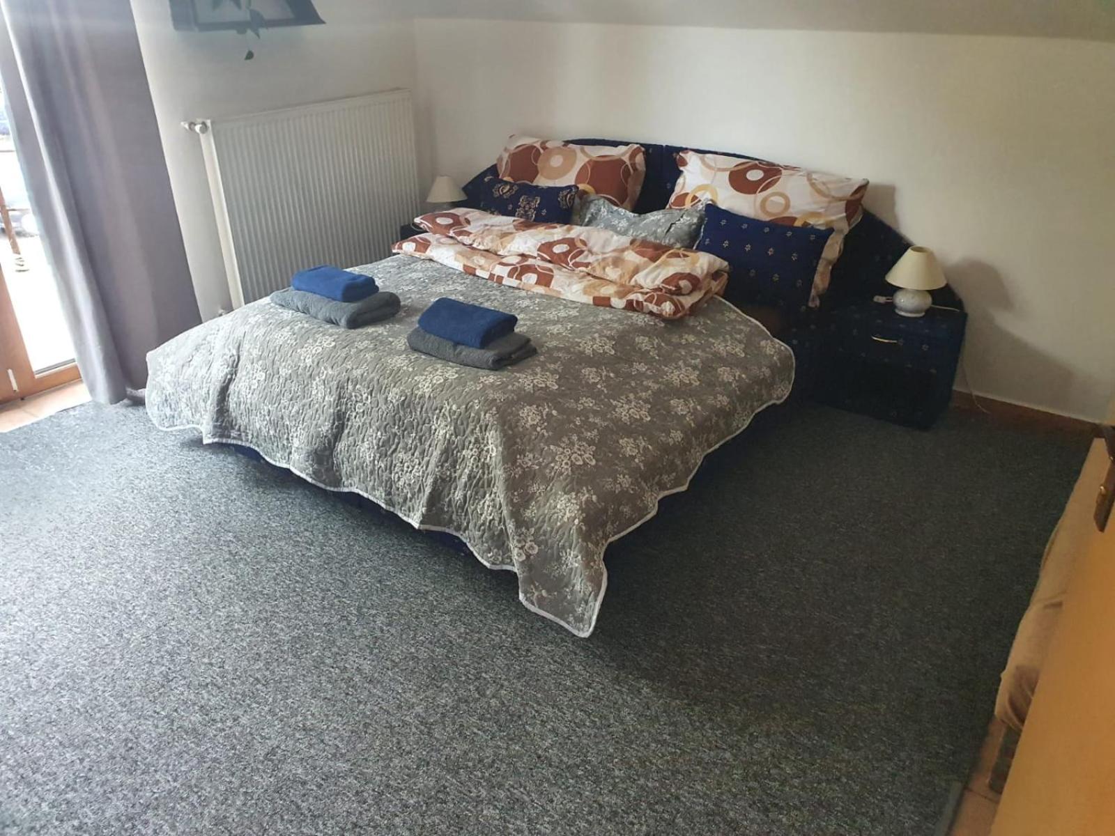 Apartment with Terrace - Photo 13