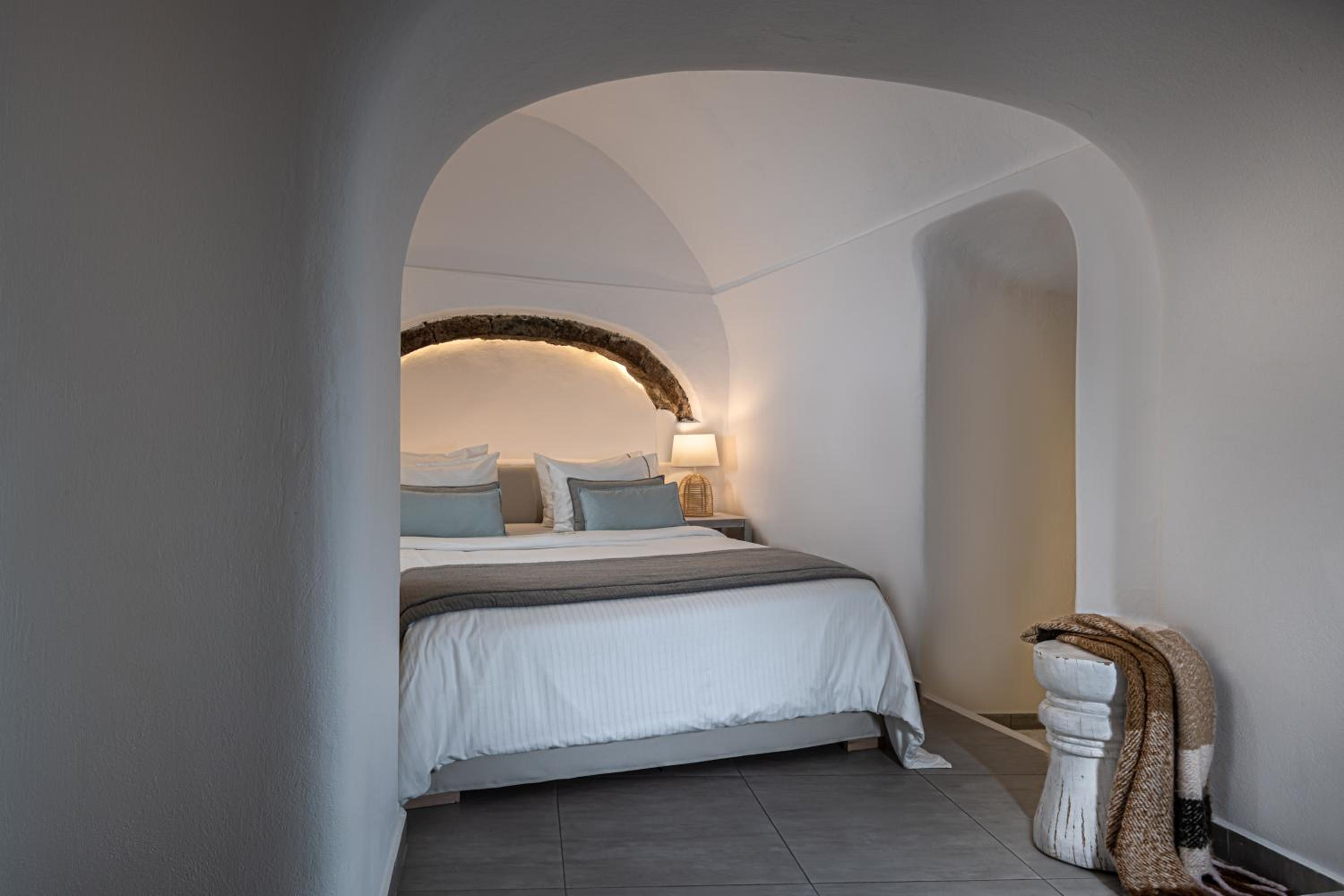 Senior Suite con Vasca all'Aperto e Vista Caldera