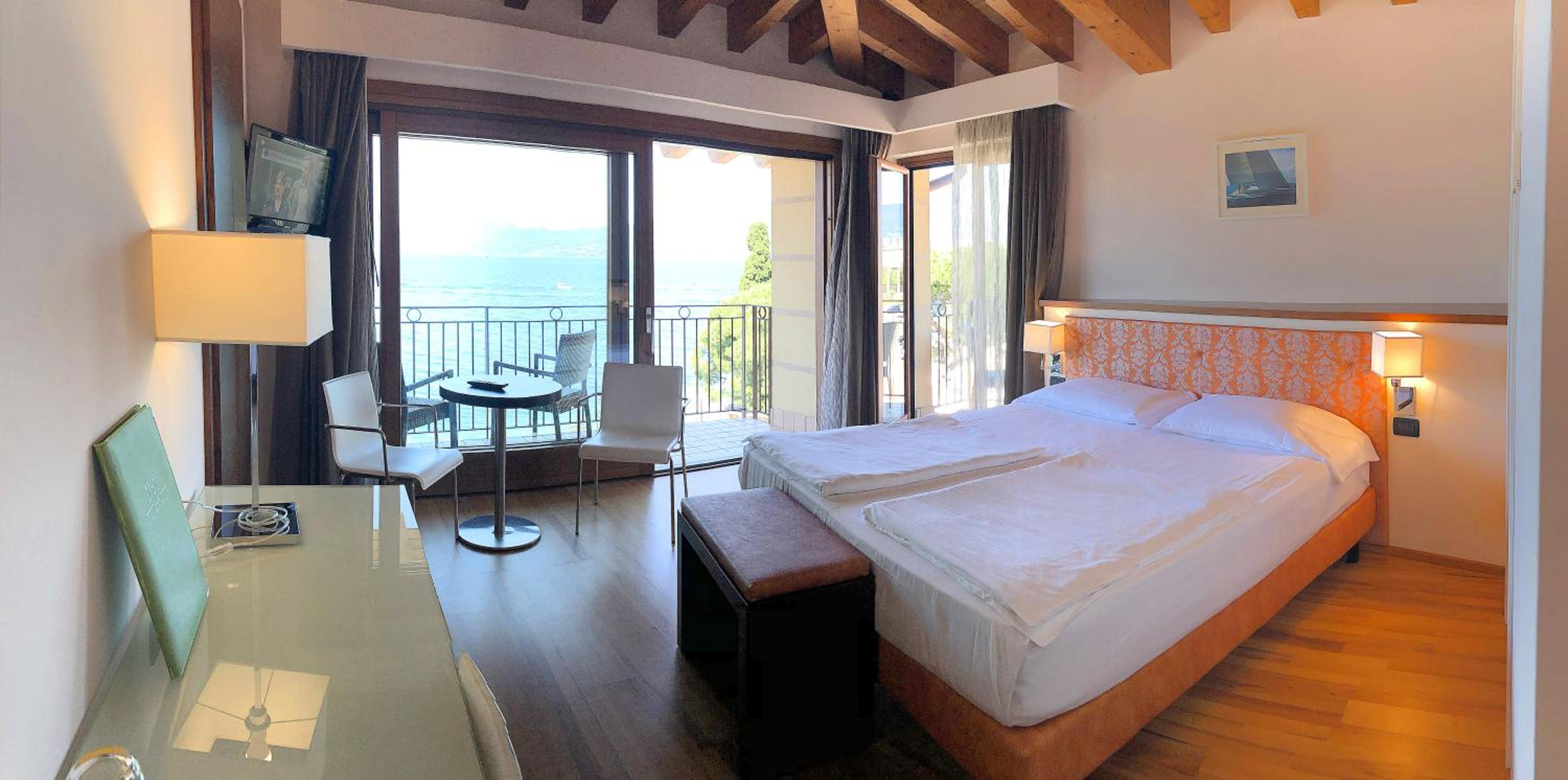 Doppelzimmer mit Seeblick