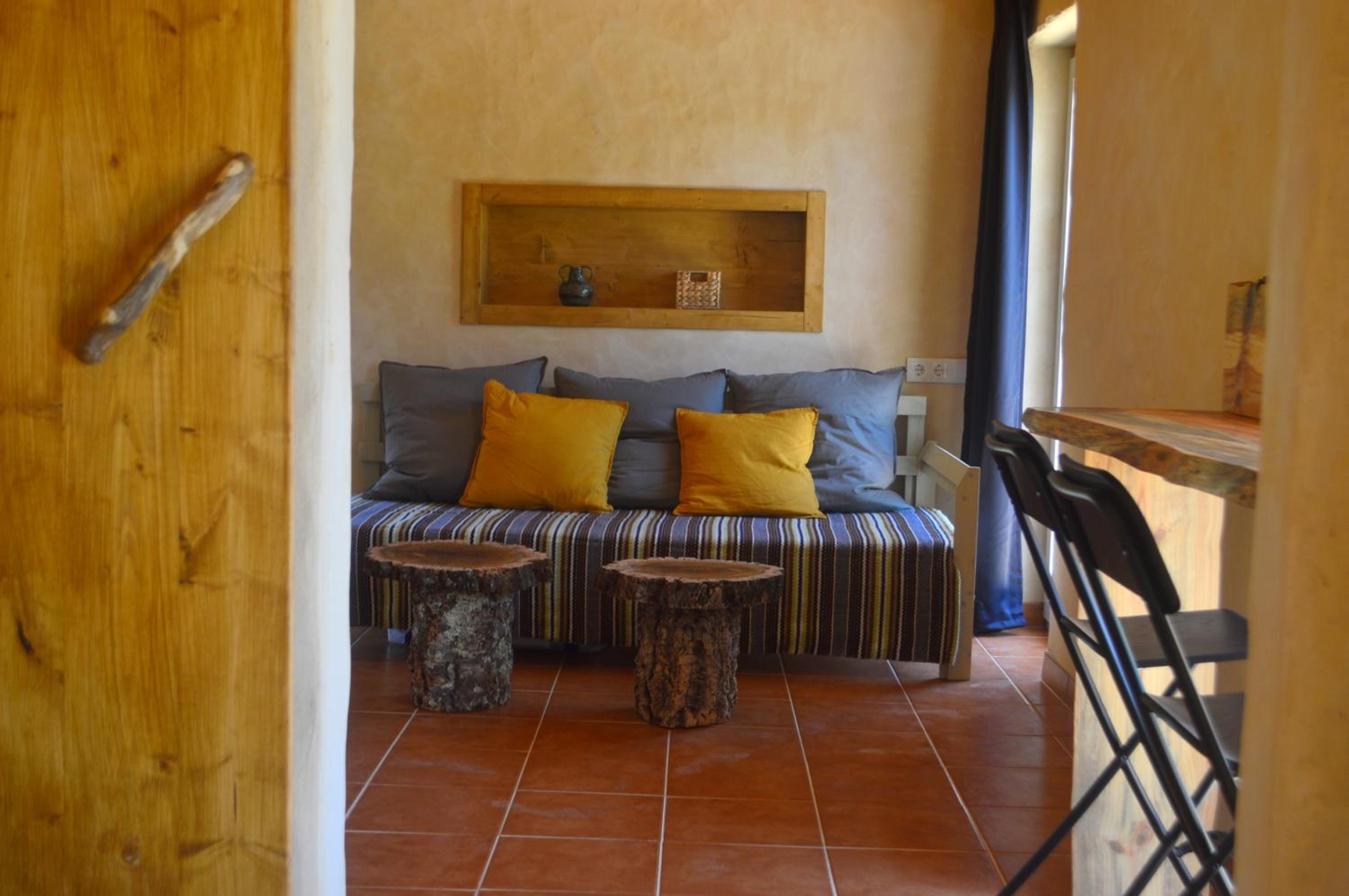 One-Bedroom House photo 1