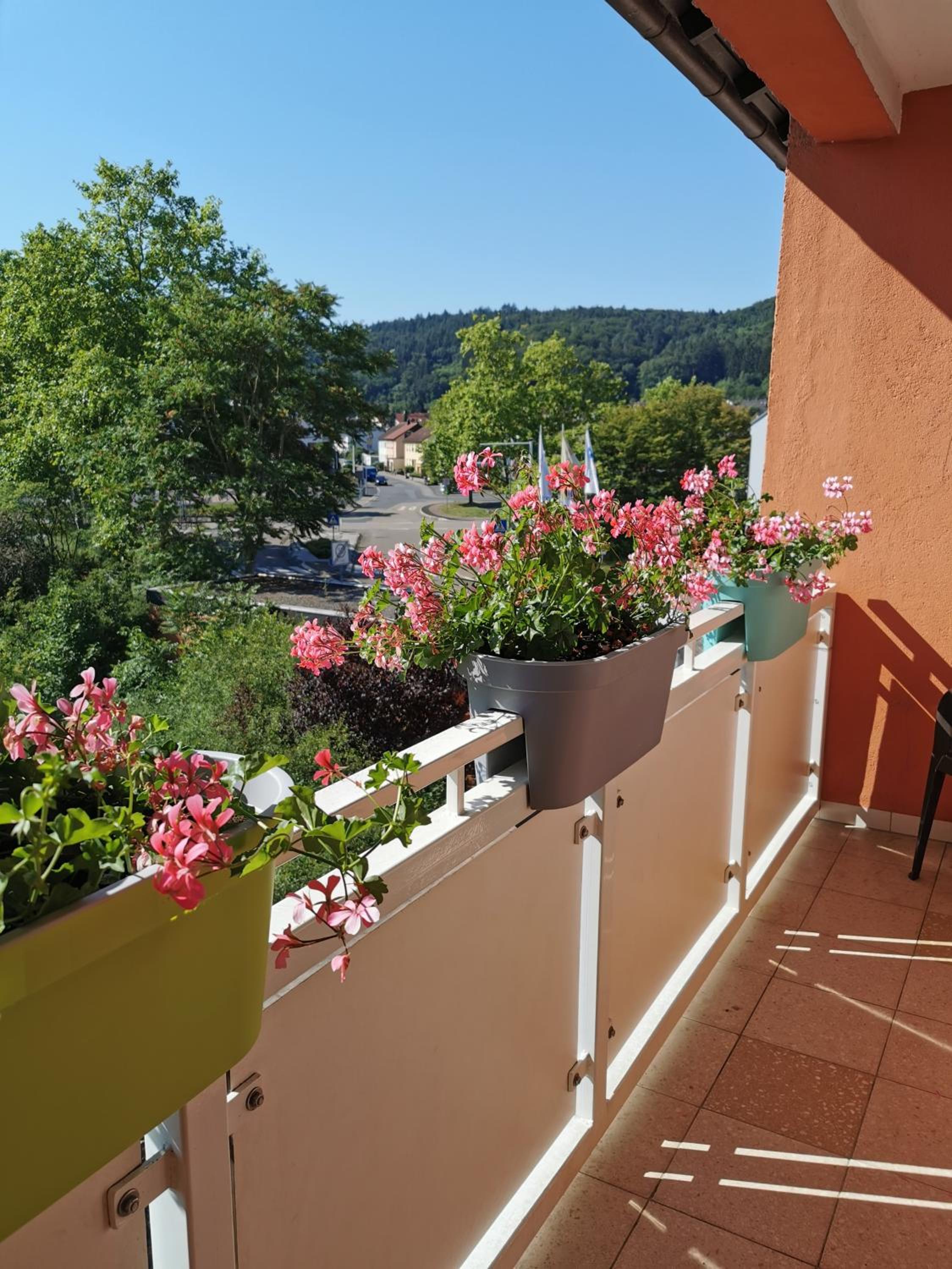 Double Room with Balcony - Photo 2