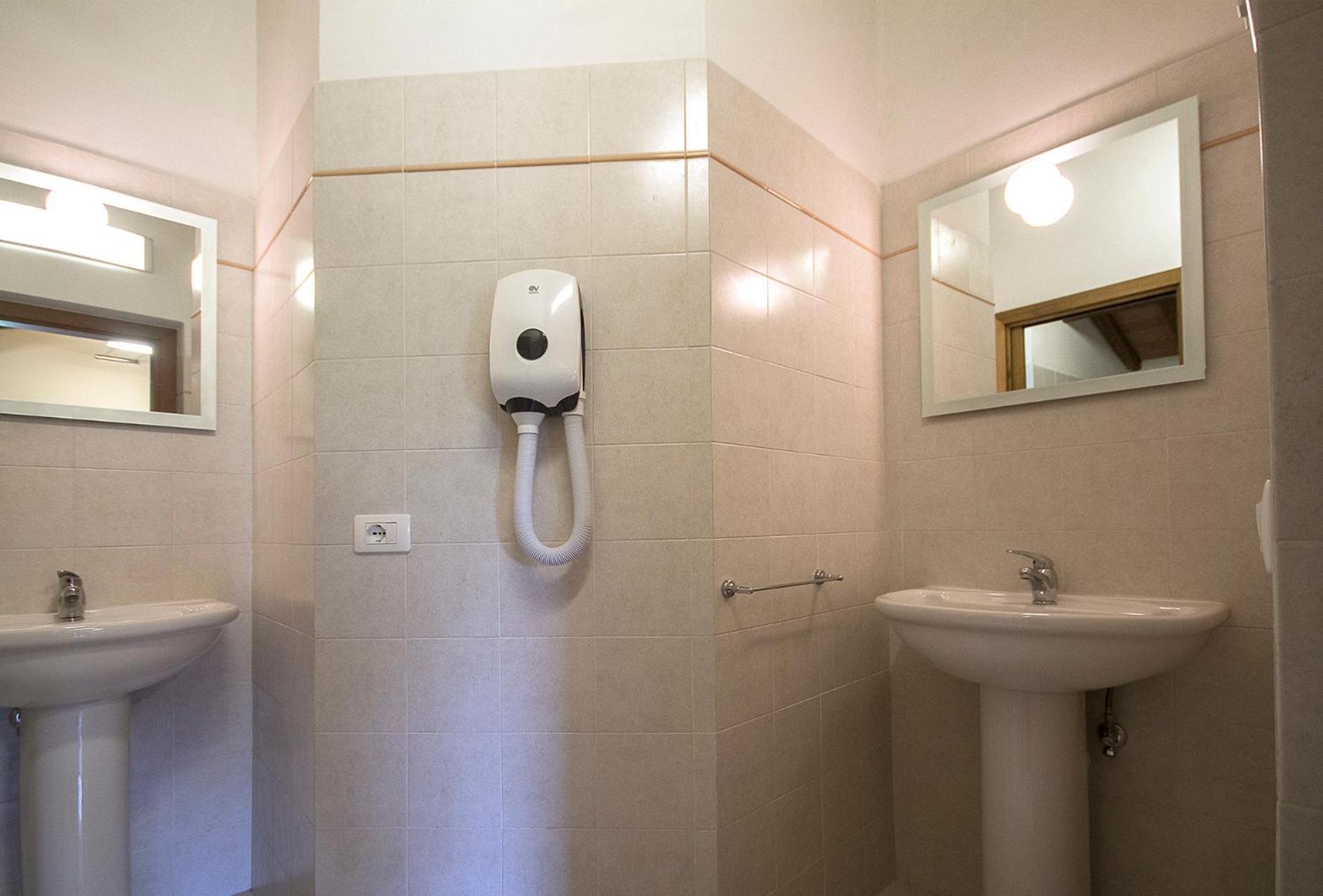 Family Room with Private Bathroom - Photo 7