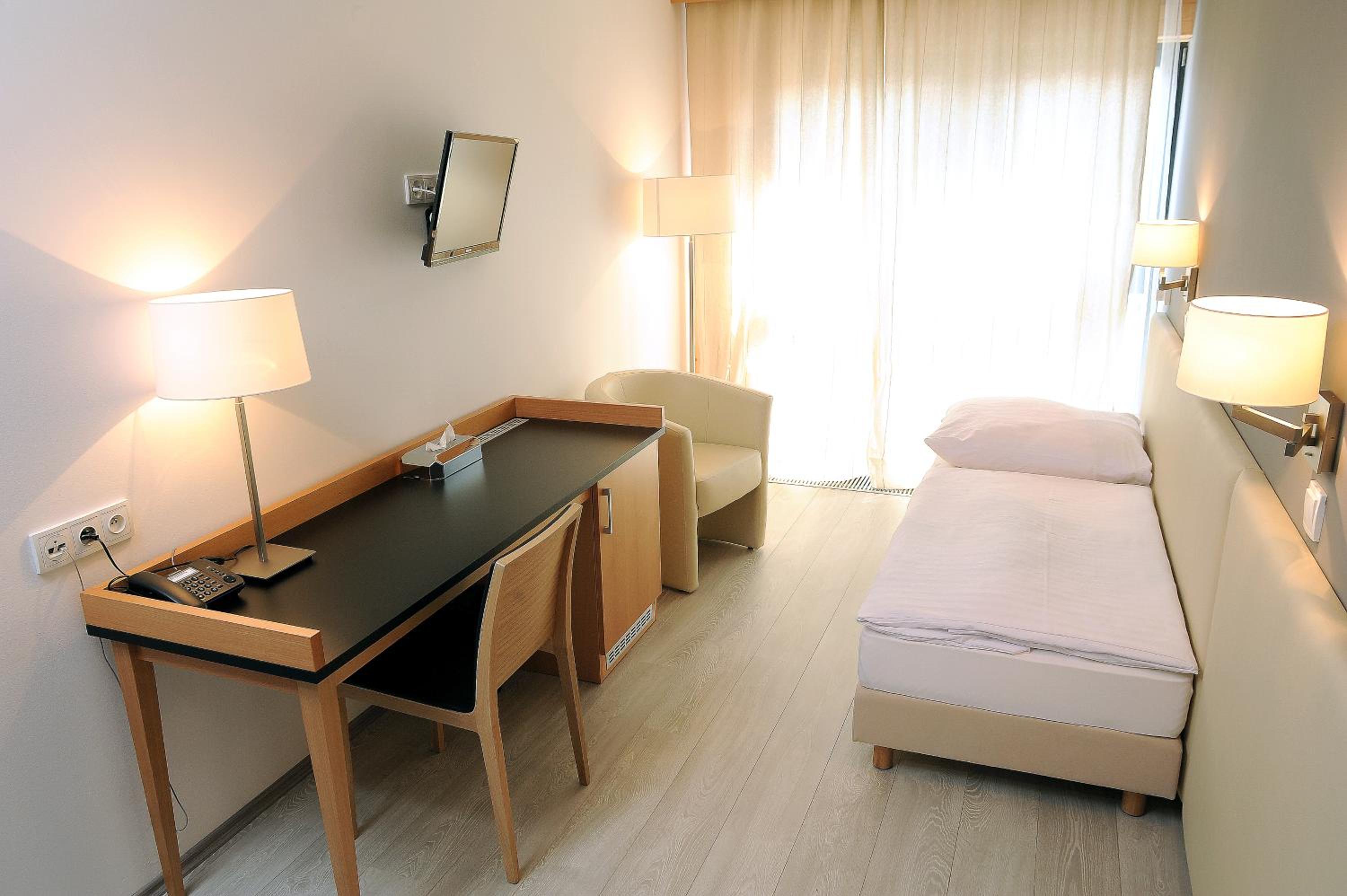 Single Room photo 2