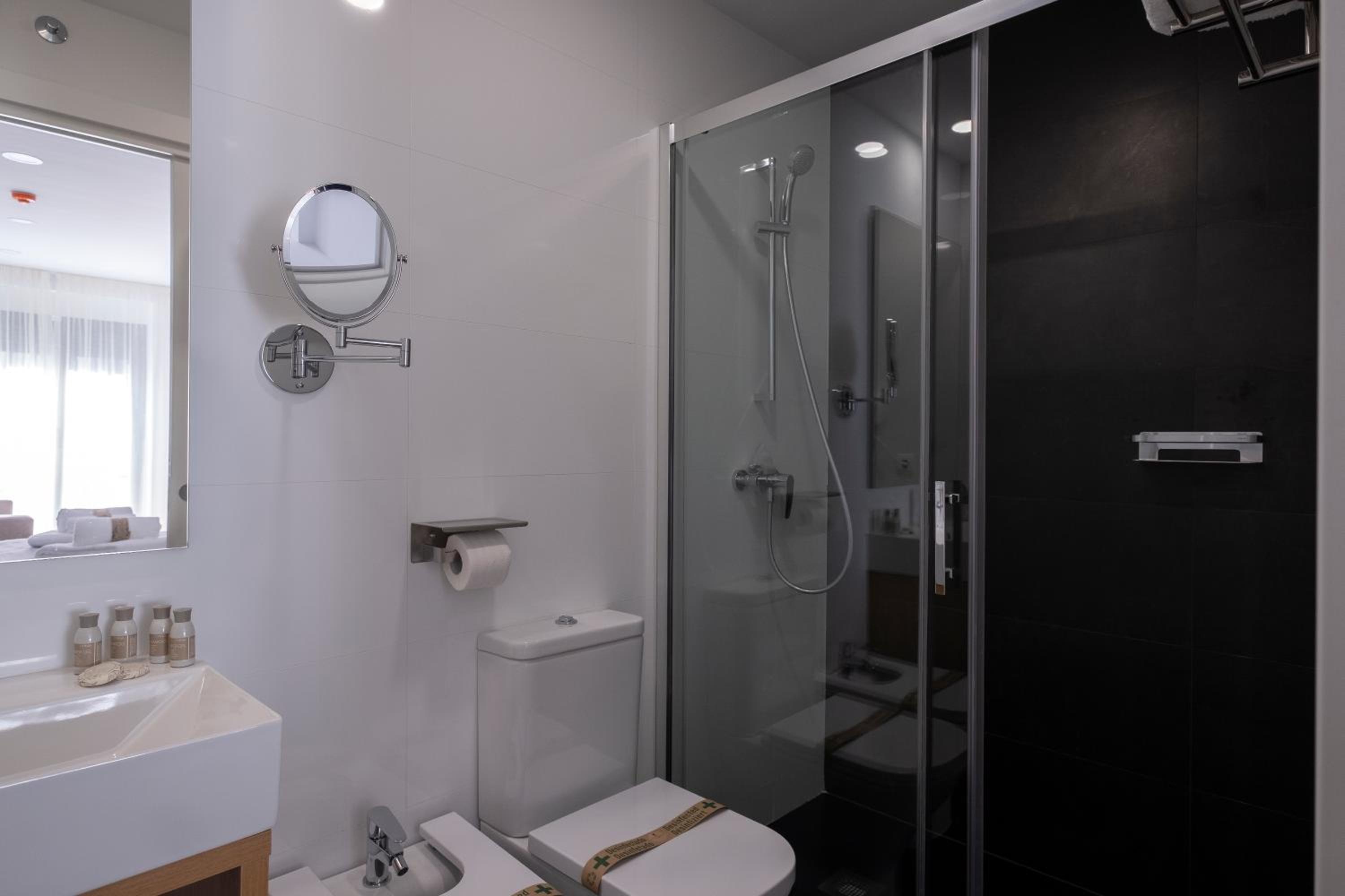Two-Bedroom Apartment - Photo 4