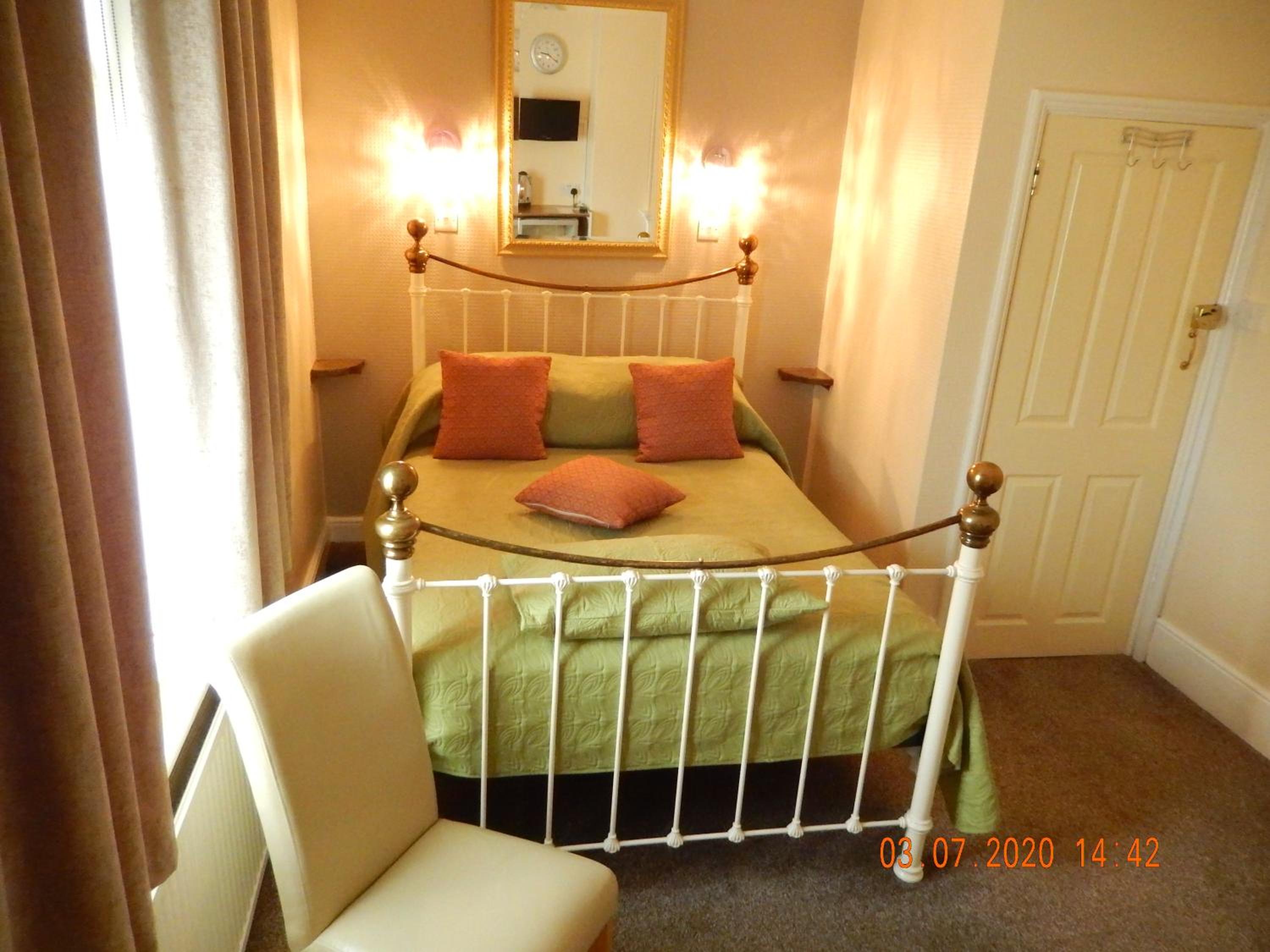 Deluxe Double Room with Shower