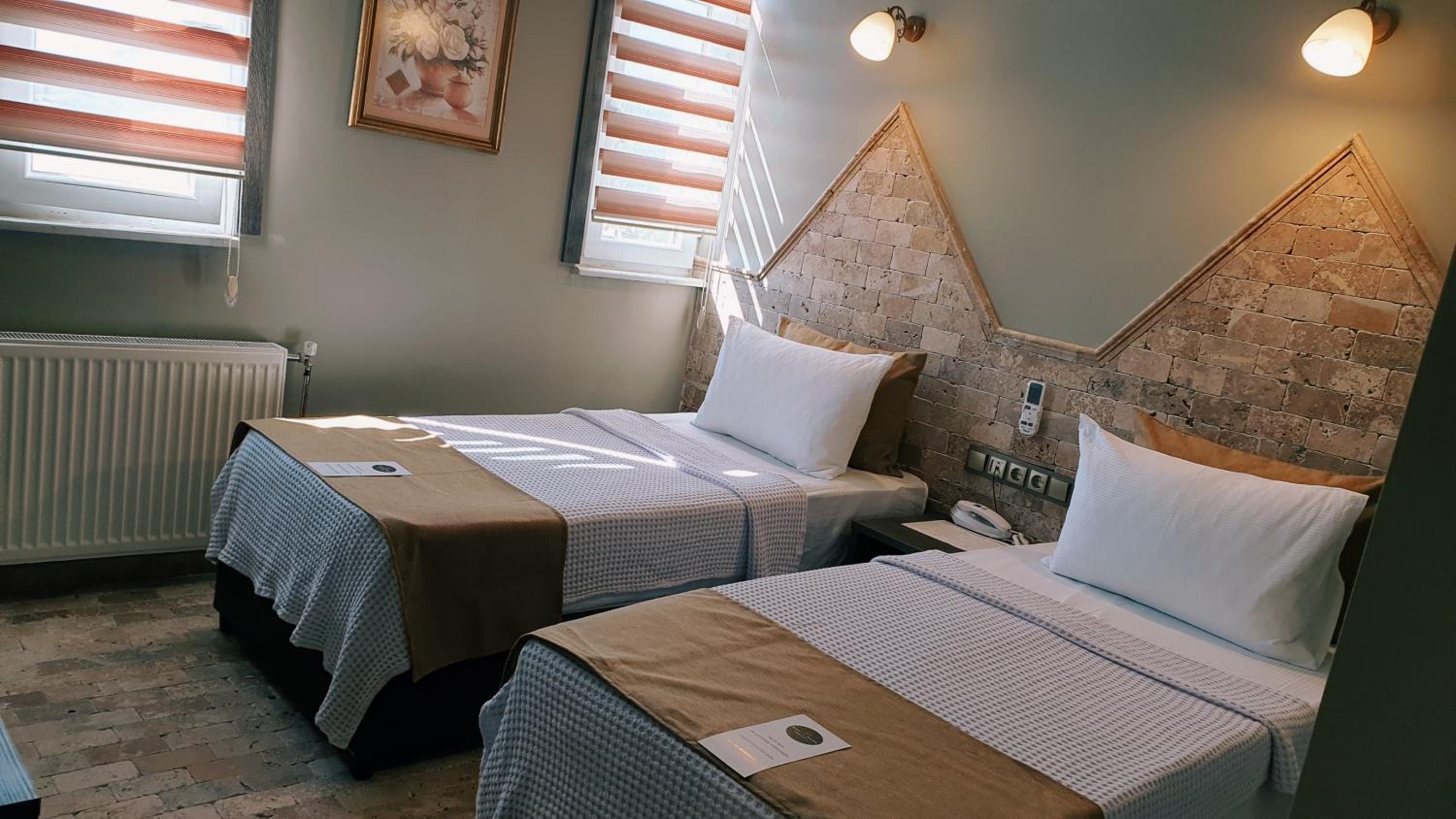 Superior Twin Room - Photo 2