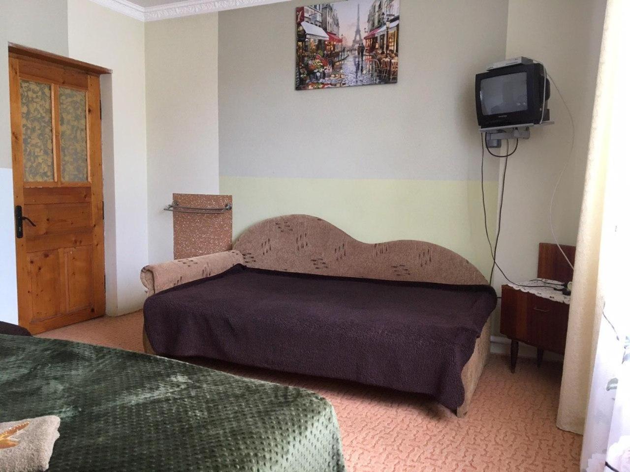 Basic Triple Room photo 2