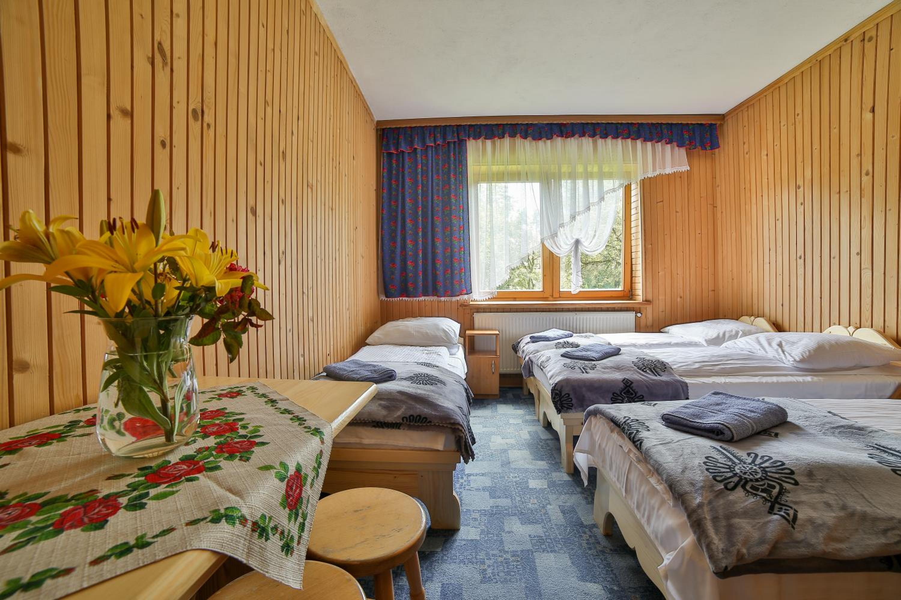 Standard Quadruple Room - Photo 4