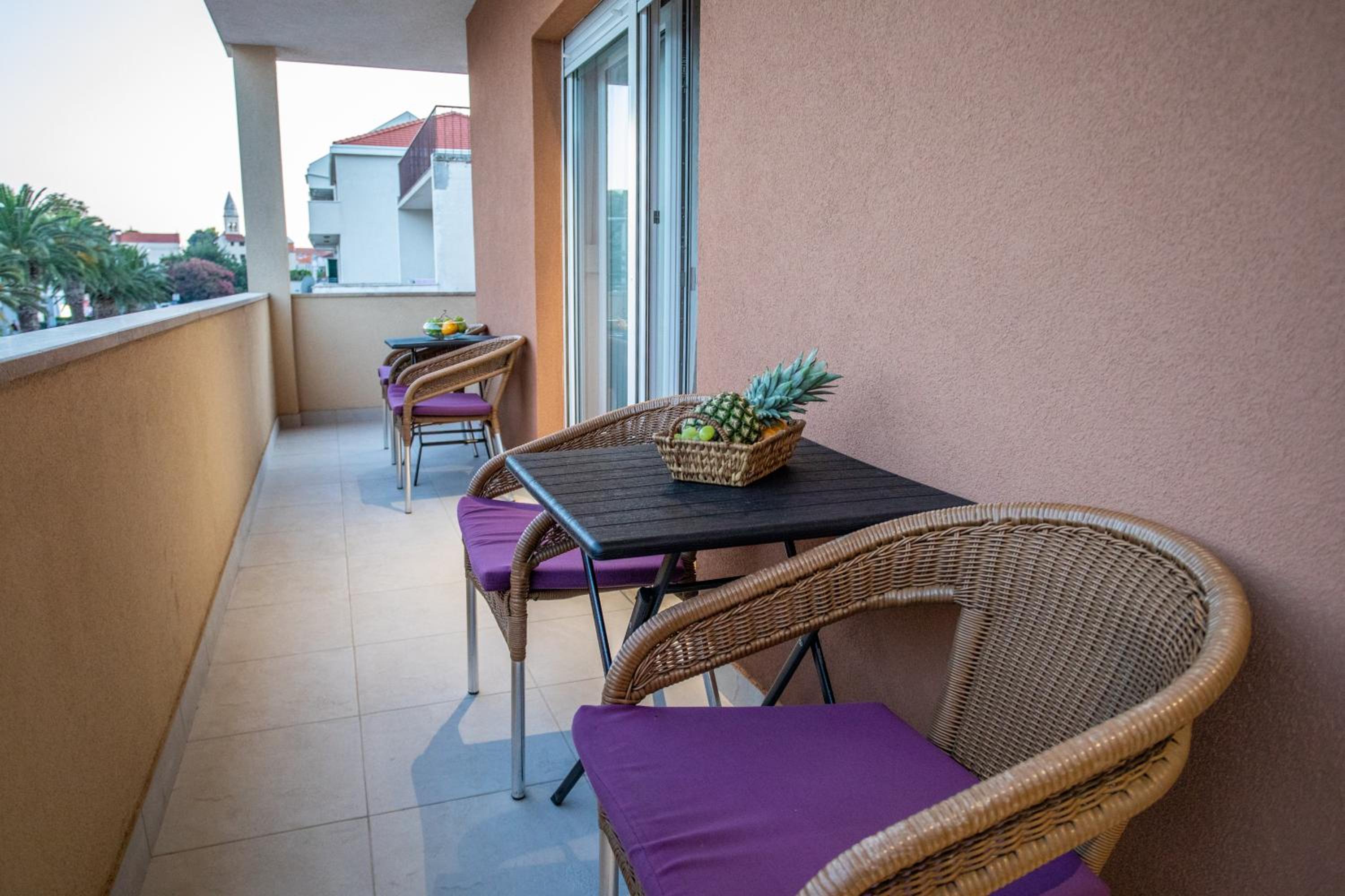 Deluxe Double Room with Balcony and Sea View - Photo 13
