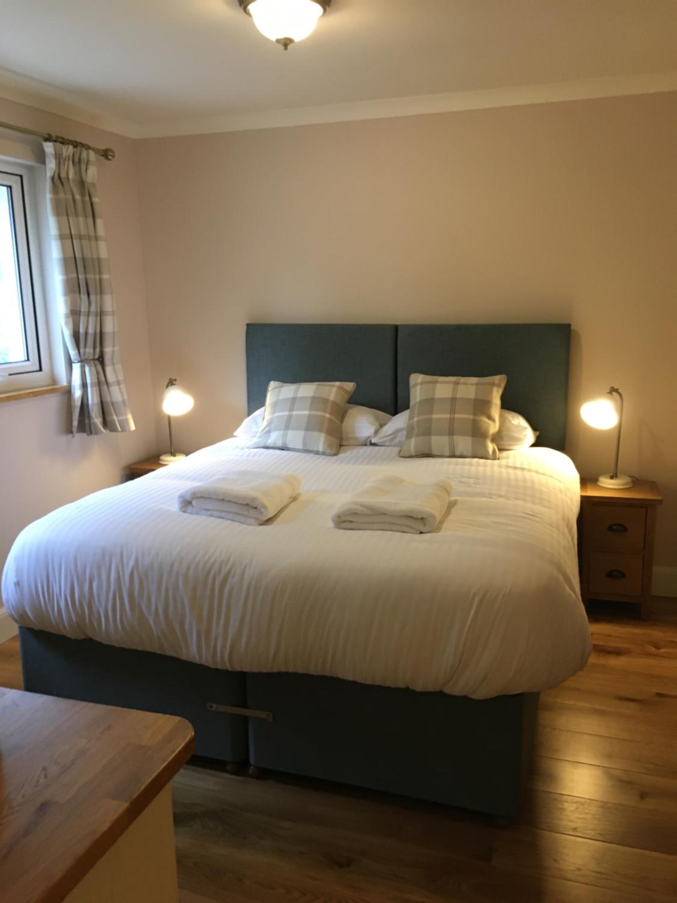 Double or Twin Room with Private Bathroom - Photo 4