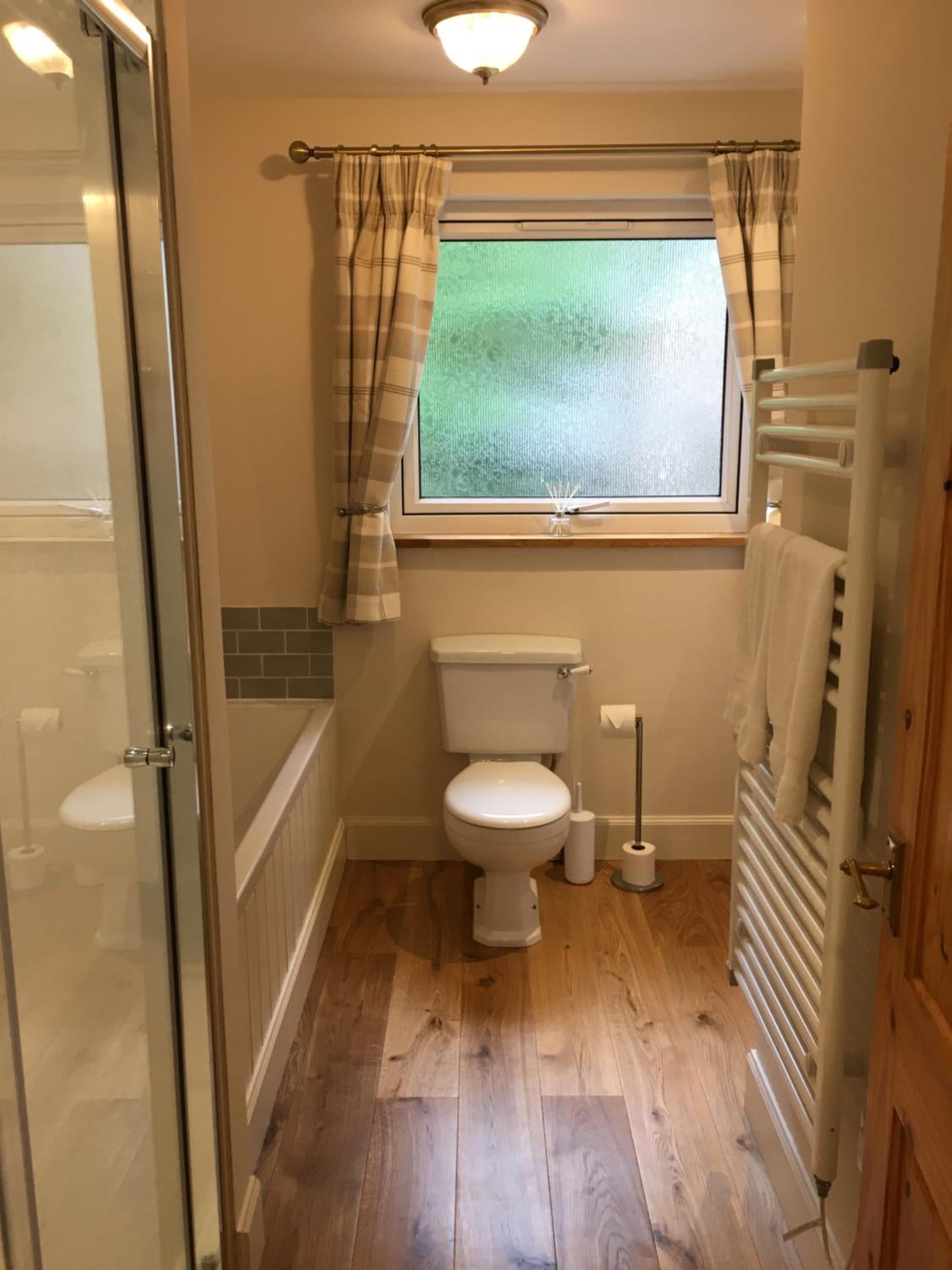 Double or Twin Room with Private Bathroom - Photo 3